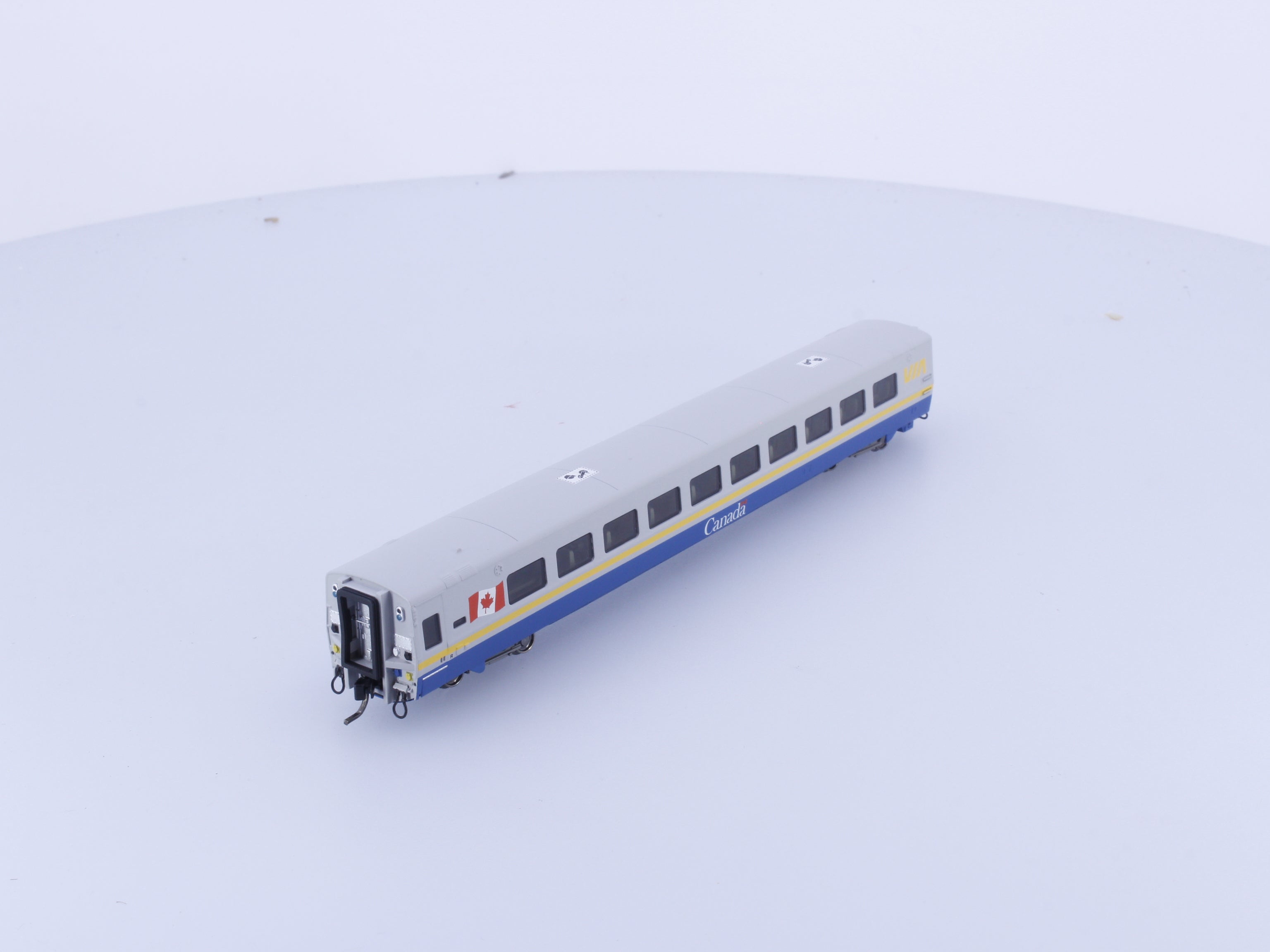 Rapido 508003 N LRC Coach Canada Scheme Via Rail (VIA)