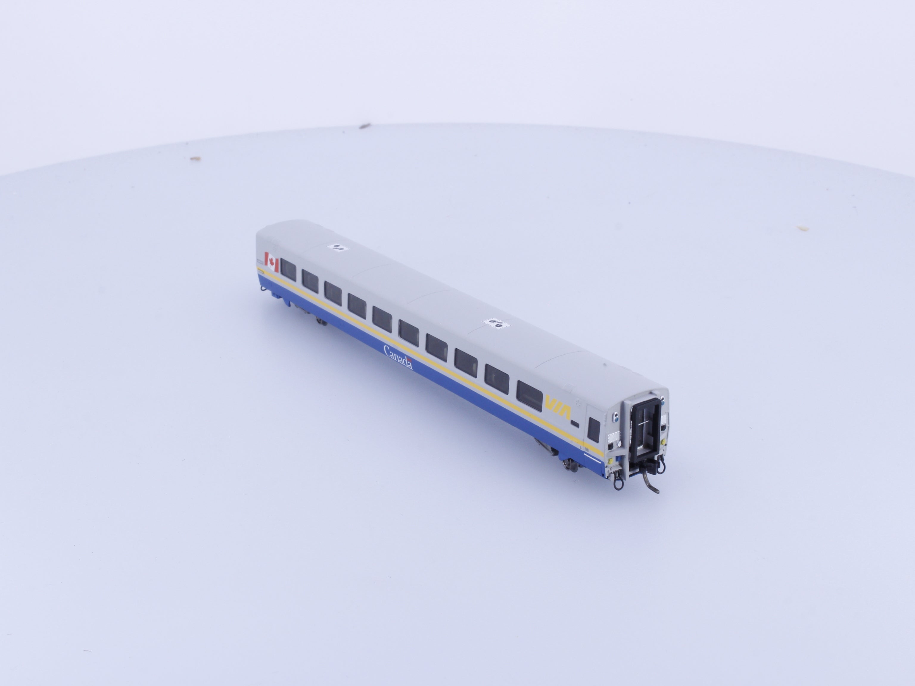 Rapido 508003 N LRC Coach Canada Scheme Via Rail (VIA)