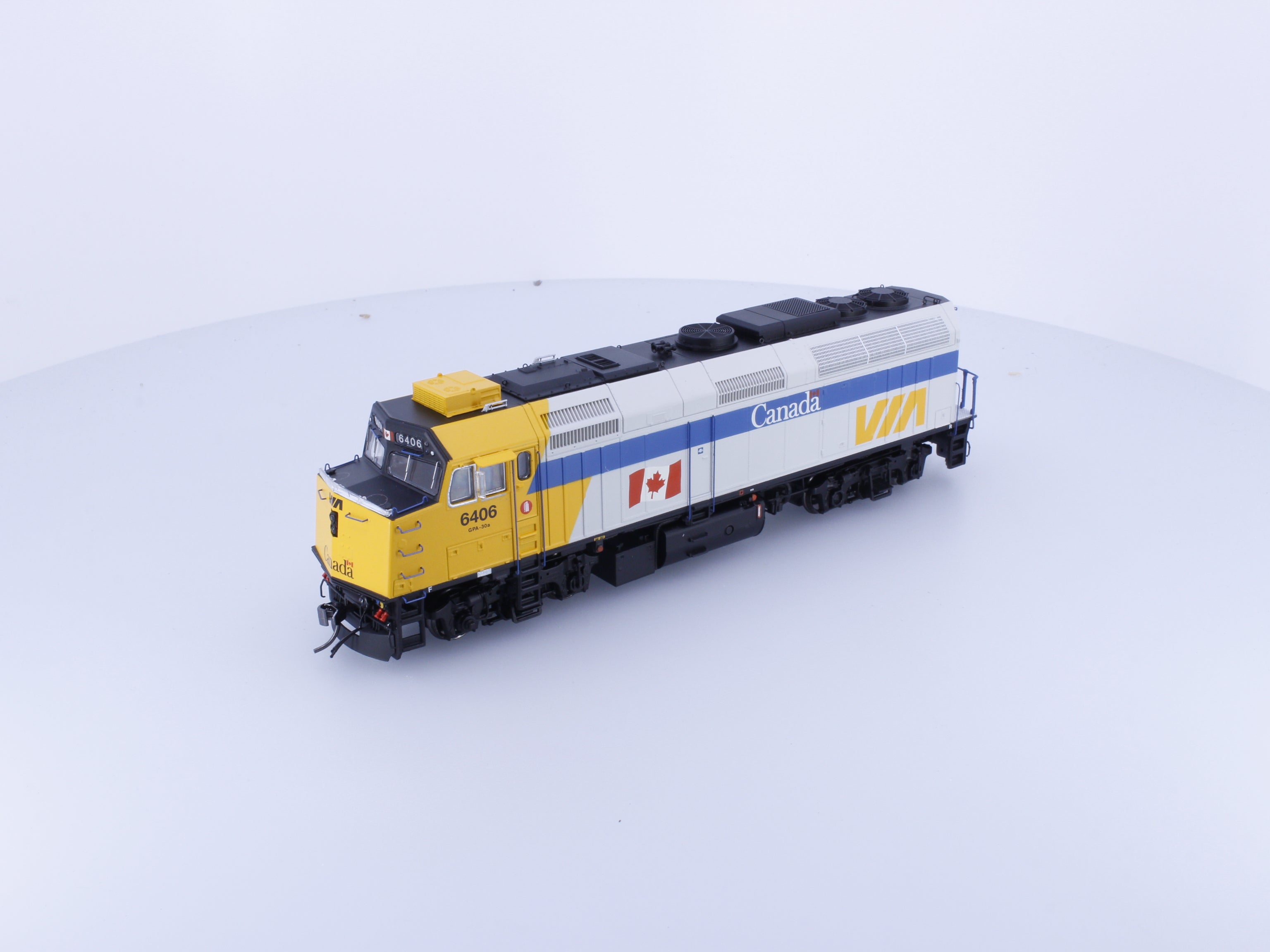 Rapido 80513 HO F40PH-2D Diesel Locomotive Canada Scheme Via Rail (VIA) 6406 DCC & Sound