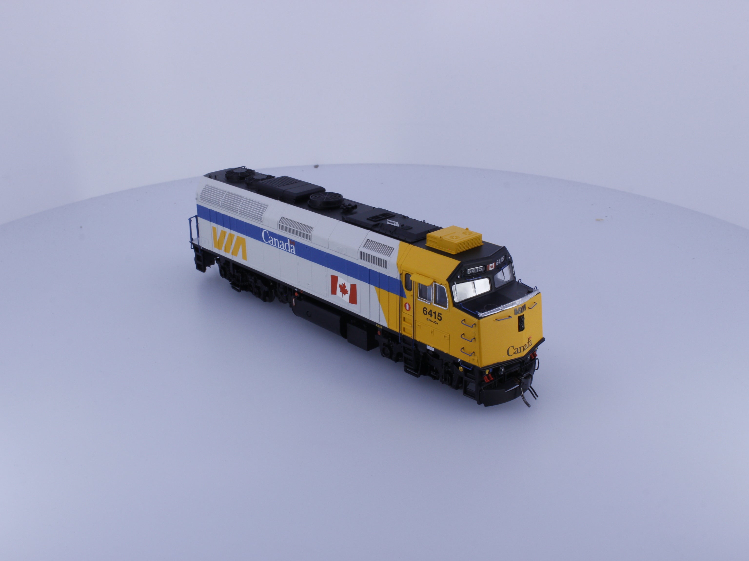Rapido 80515 HO F40PH-2D Diesel Locomotive Canada Scheme Via Rail (VIA) 6415 DCC & Sound