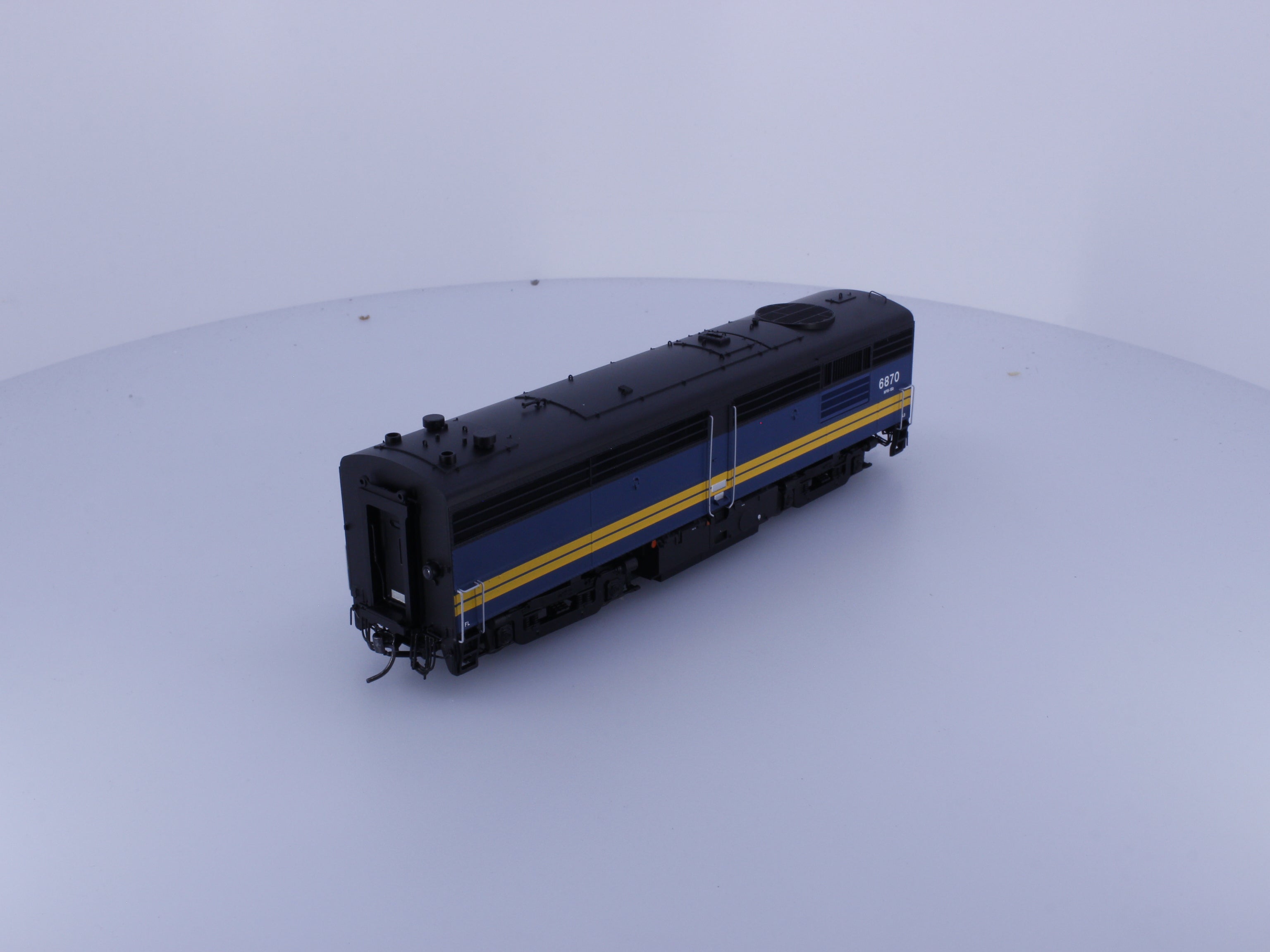 Rapido 30513 HO FPB-4 Diesel B Unit Via Rail (VIA) 6870 DCC & Sound