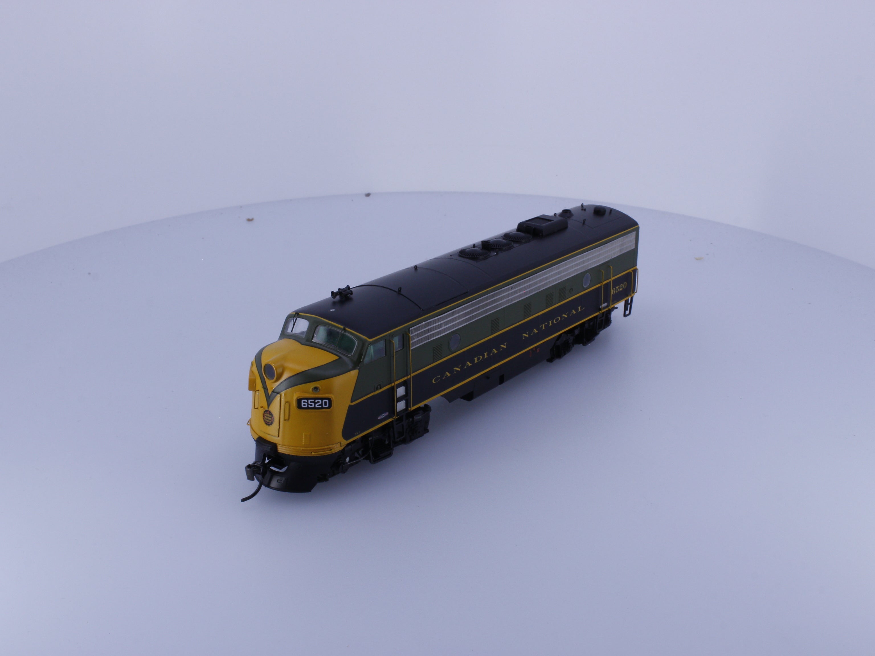InterMountain 49987S-04 HO EMD FP9 Diesel Locomotive Green Scheme Canadian National (CN) 6520 DCC & Sound