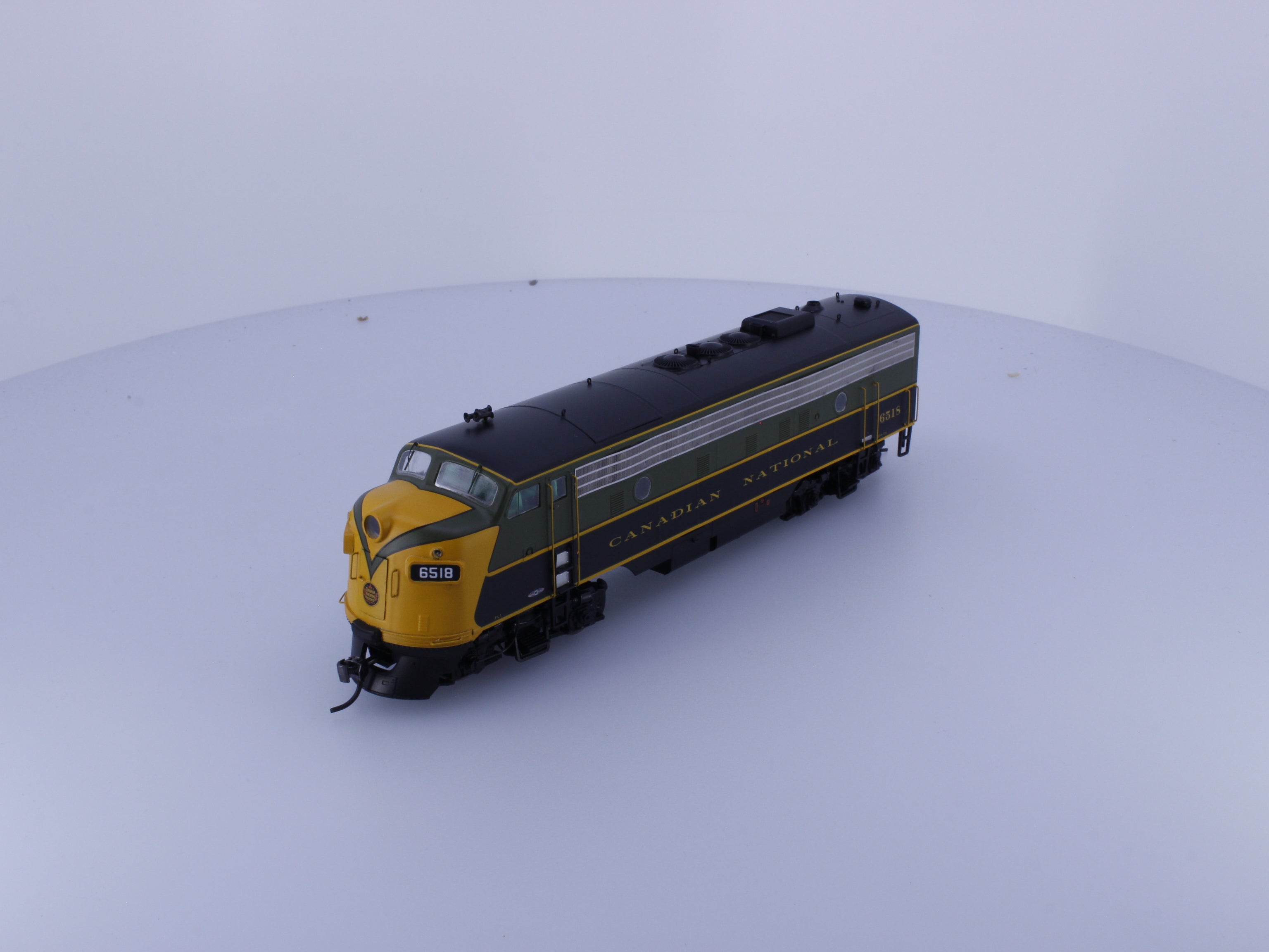 InterMountain 49987S-03 HO EMD FP9 Diesel Locomotive Green Scheme Canadian National (CN) 6518 DCC & Sound