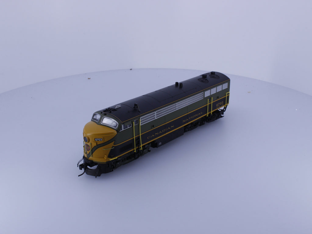 Trueline Trains 500089 HO C-Liner 5-Axle Diesel Locomotive Green Scheme Canadian National (CN) 6703 Analog DC