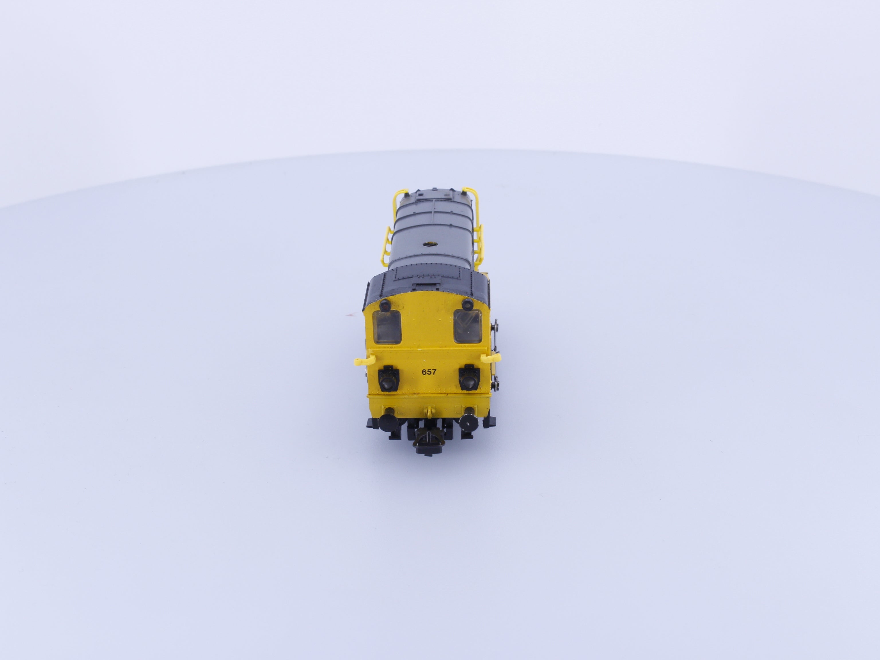 Roco 43472 HO NS Shunting Diesel Locomotive 657 Analog DC
