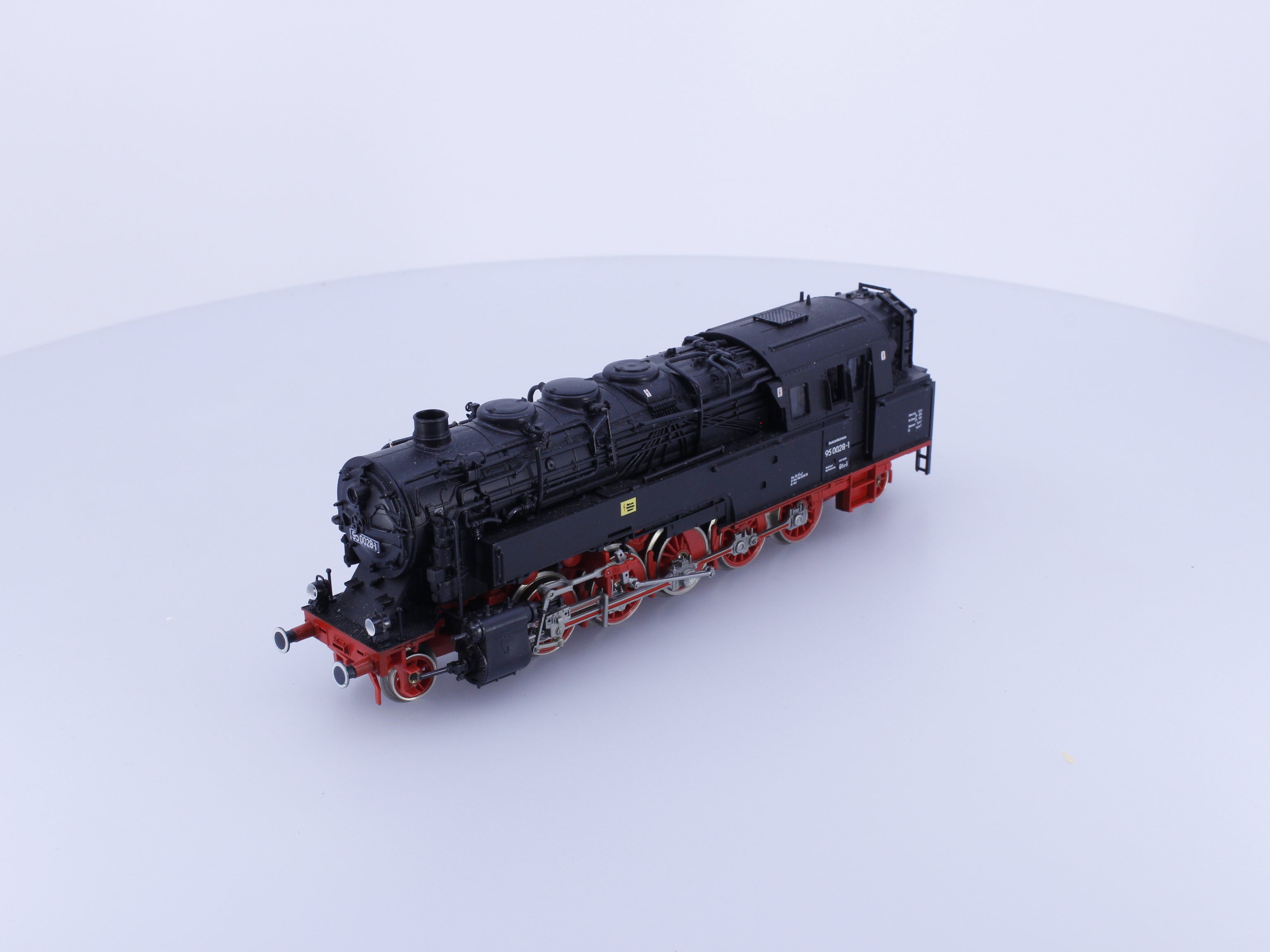 Piko 6332 HO DR BR95 Steam Locomotive 950028-1 Analog DC