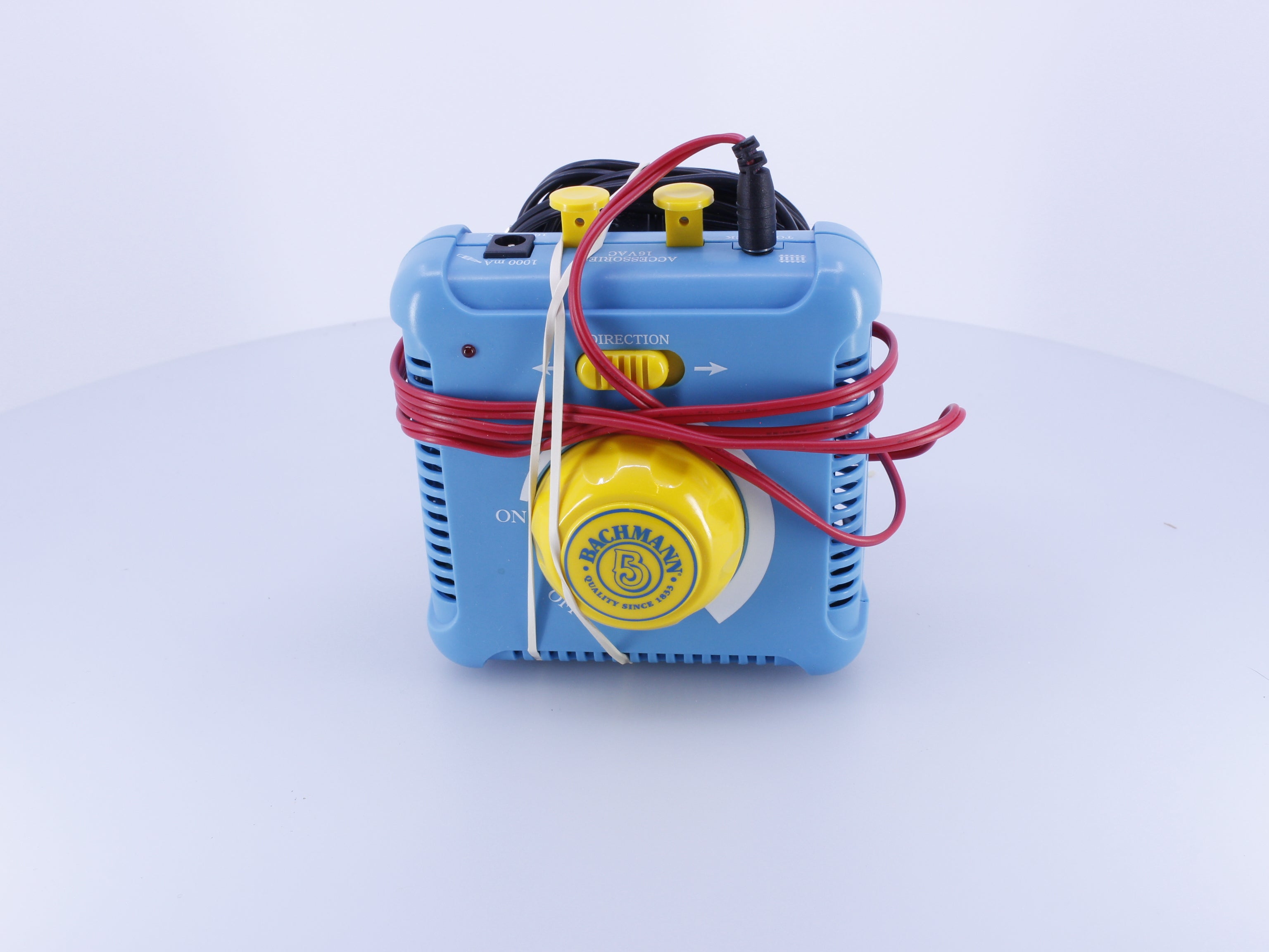 Bachmann 44604A HO DC Controller with 16V Power Supply
