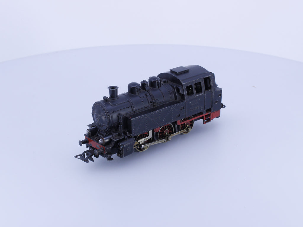 Marklin 3004 HO DB BR80 0-6-0 Steam Locomotive TM800 Analog AC