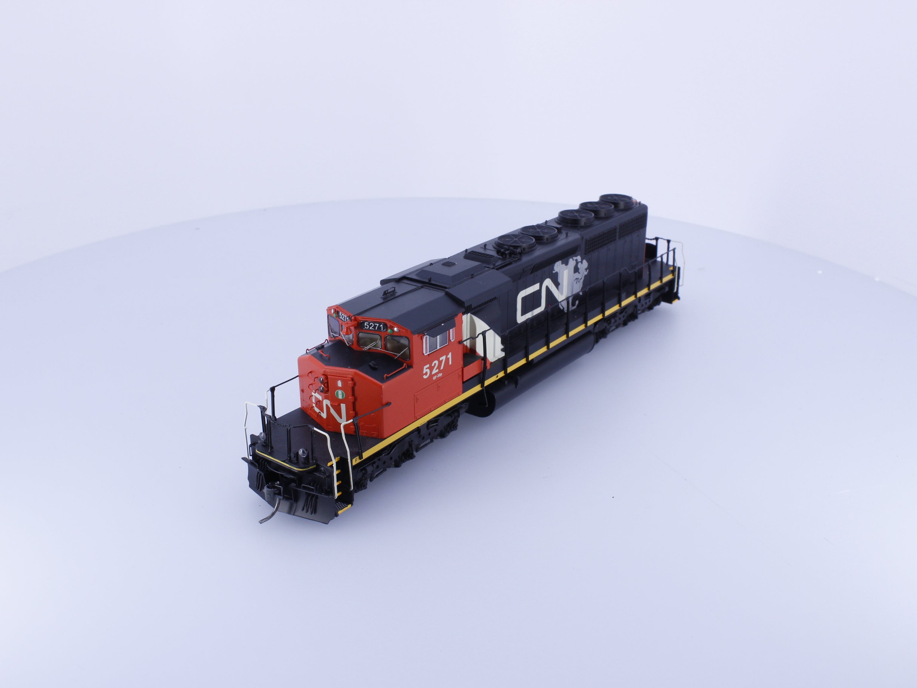 InterMountain 49302S-01 HO SD40-2W Diesel Locomotive Continent Scheme Canadian National (CN) 5271 DCC & Sound