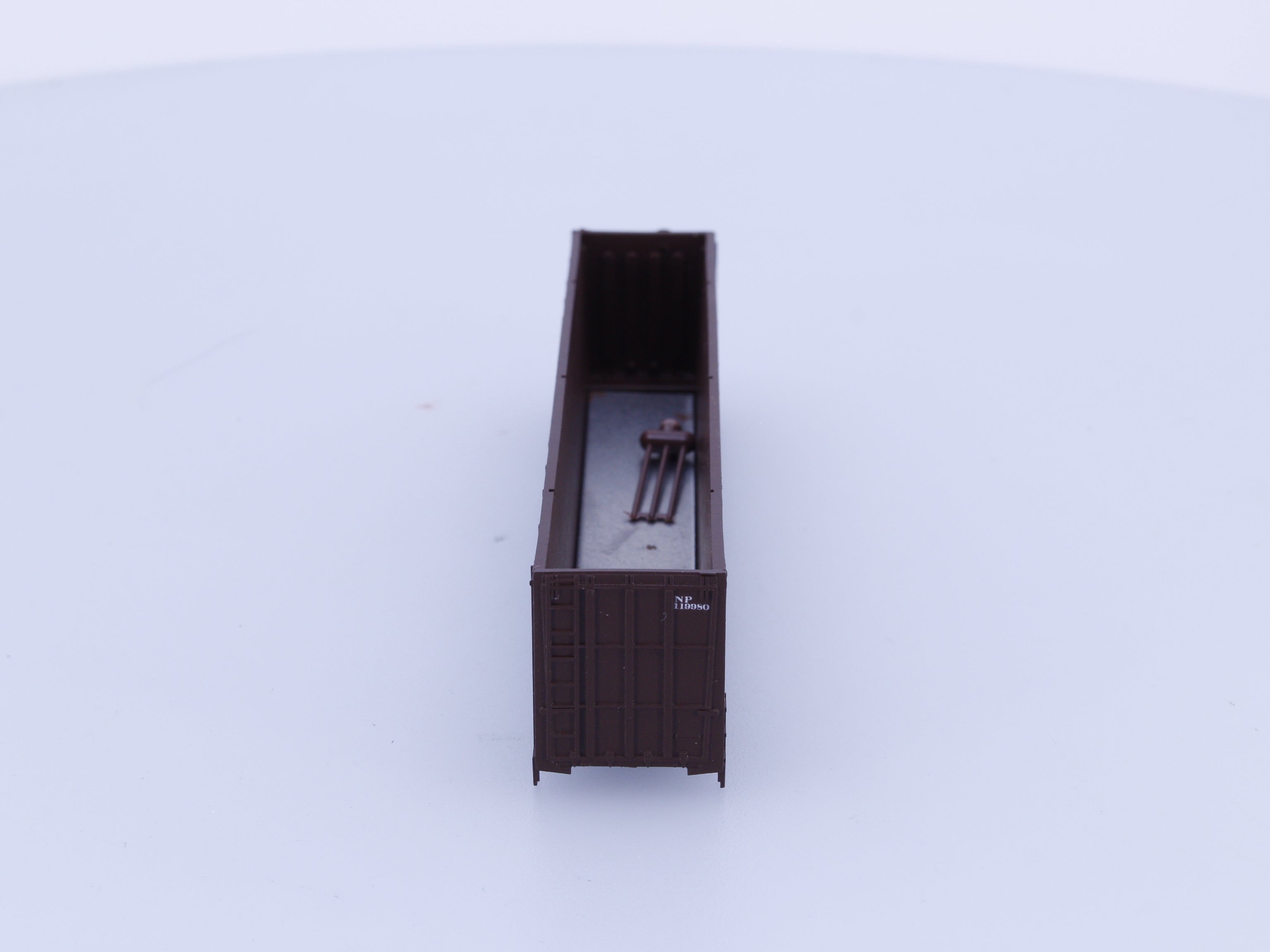 Deluxe Innovations 10510 N 100T Wood Chip Car no Trucks Northern Pacific (NP) 119980