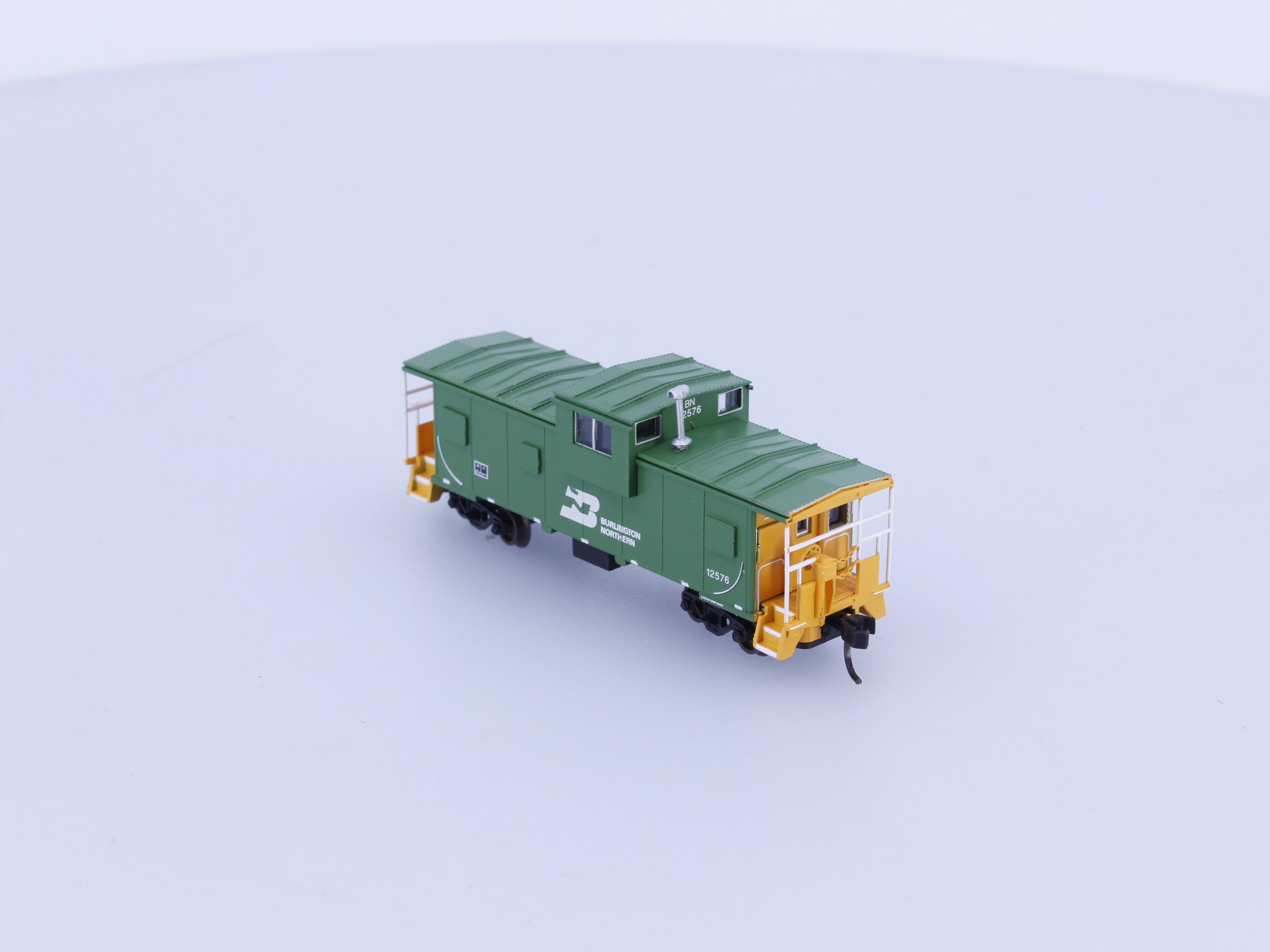 Atlas 50003143 N Extended Vision Caboose Burlington Northern (BN) 12576