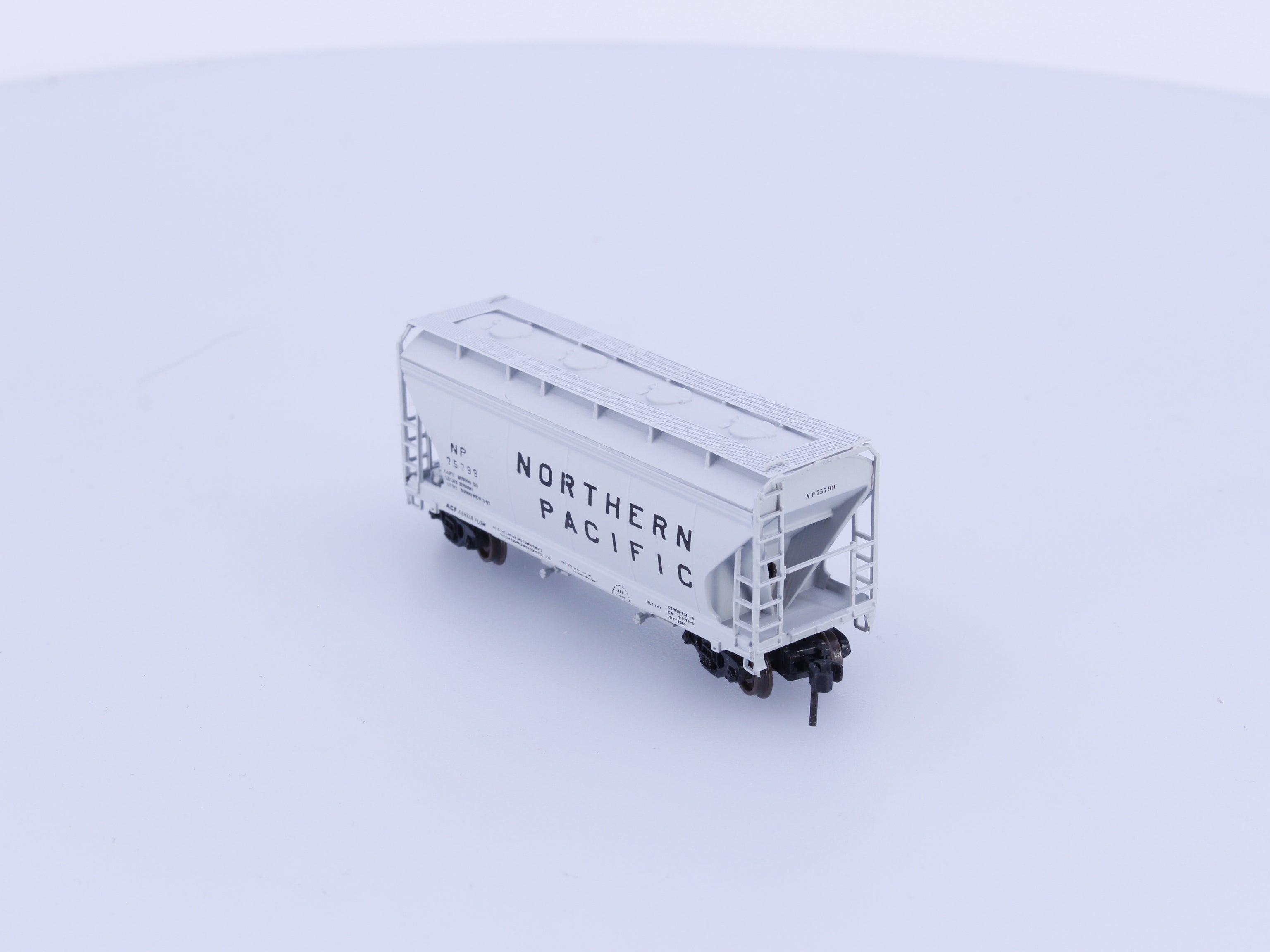 InterMountain 66513-06 N 2 Bay Hopper Car Northern Pacific (NP) 75799
