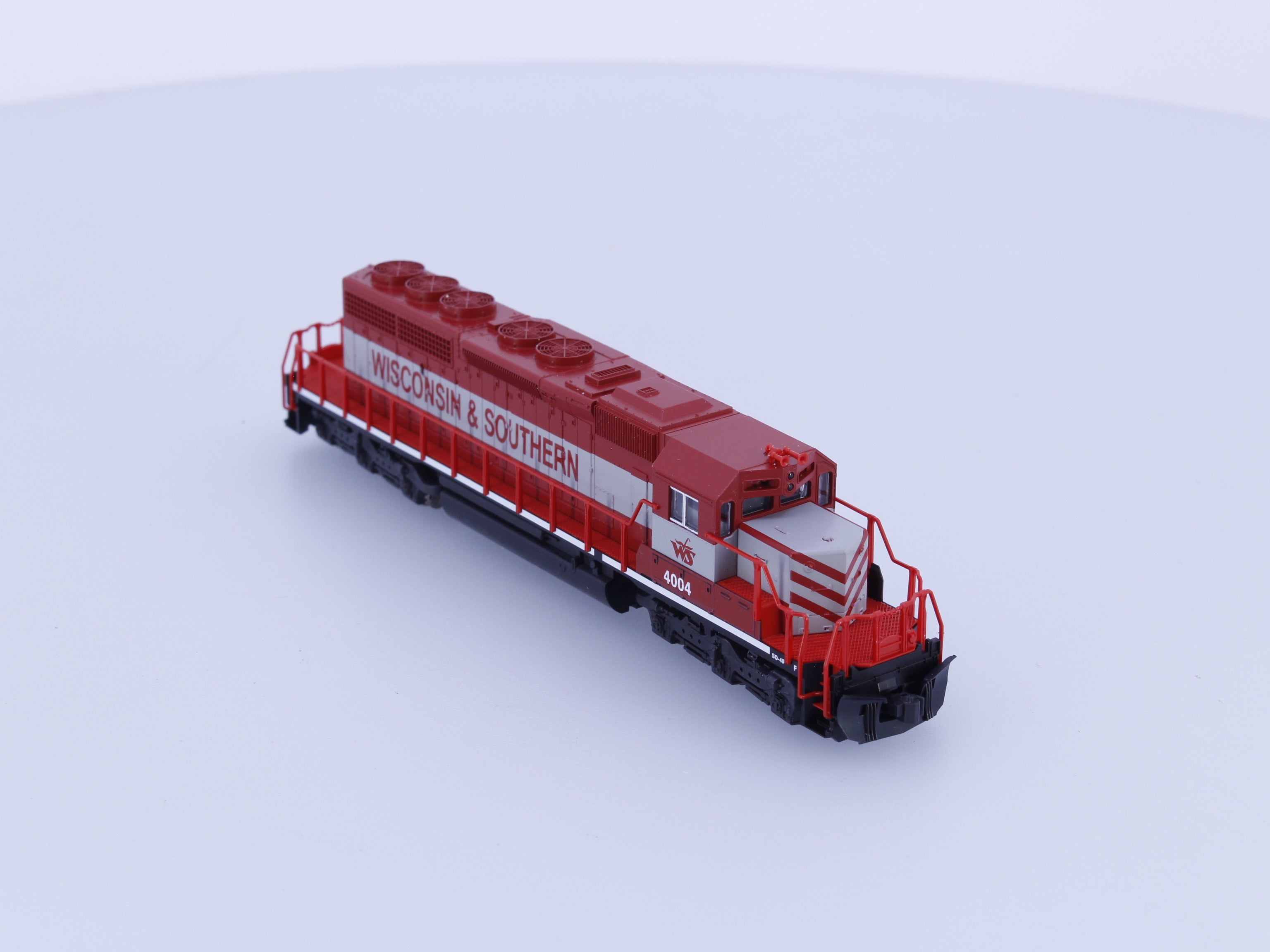 Kato 176-4814 N SD40-2 Early Diesel Locomotive Wisconsin and Southern (WSOR) 4004 Analog DC (#2)