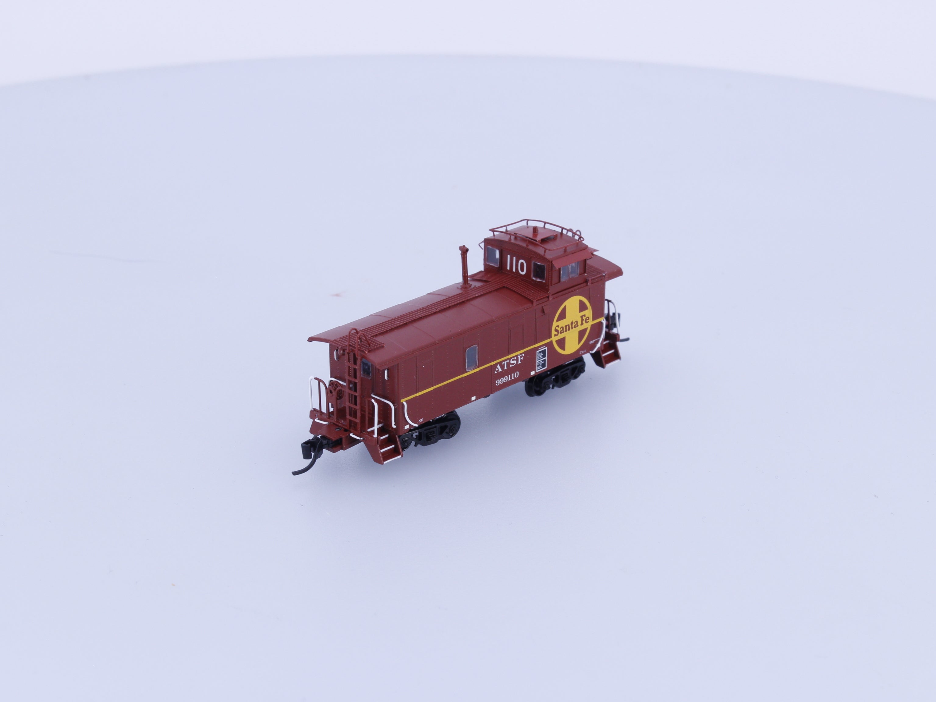 Centralia Car Shops CCS6080-04 N ATSF Rebuilt Caboose Red CE-1 Atchison Topeka and Santa Fe (ATSF) 999110