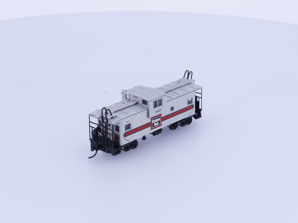 Atlas 50000985 N Extended Vision Caboose Chicago Burlington and Quincey (CBQ) 13620