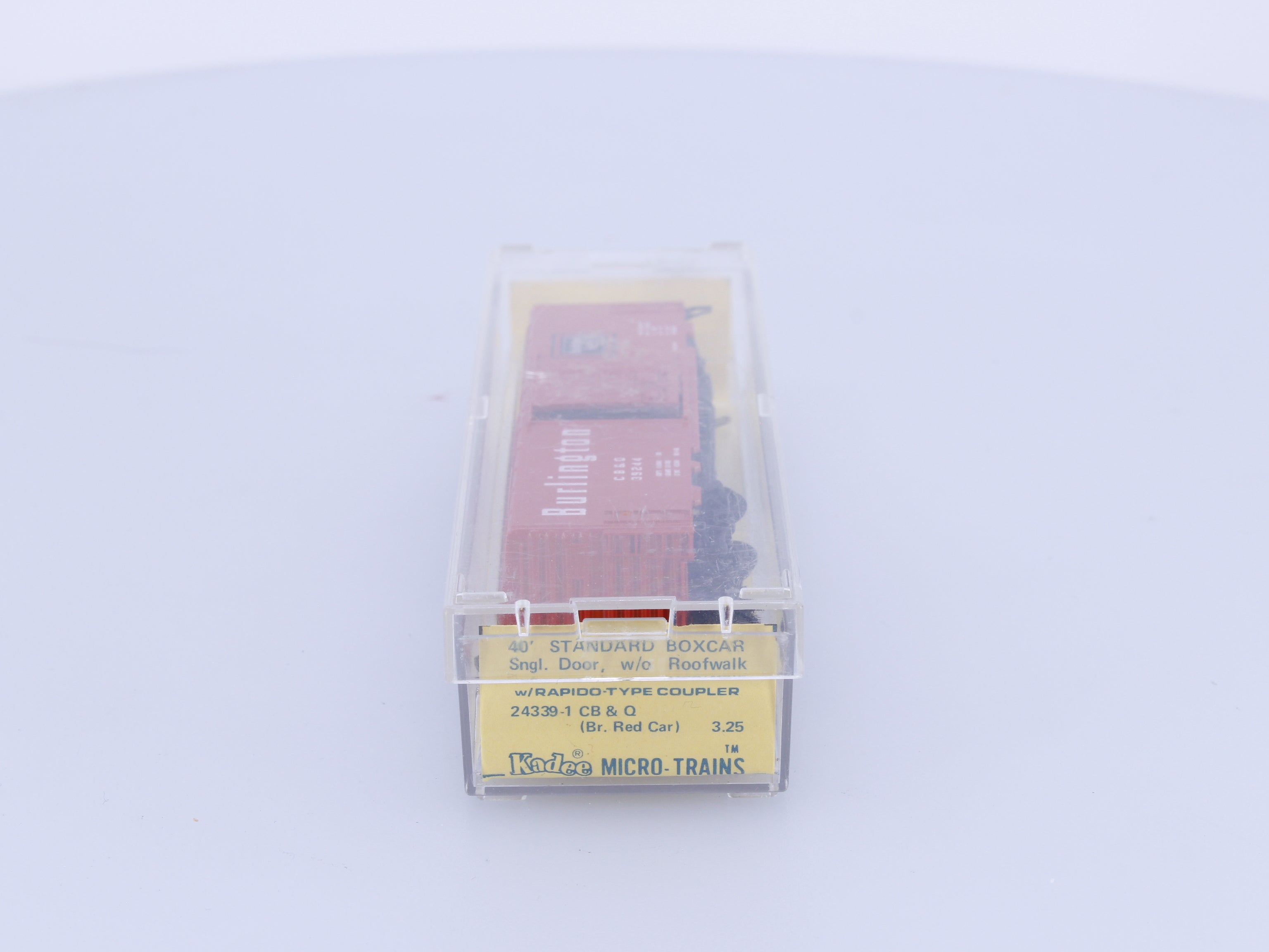 Micro Trains 24339-1 N 40' Standard Box Car Single Door Chicago Burlington and Quincey (CBQ) 39244