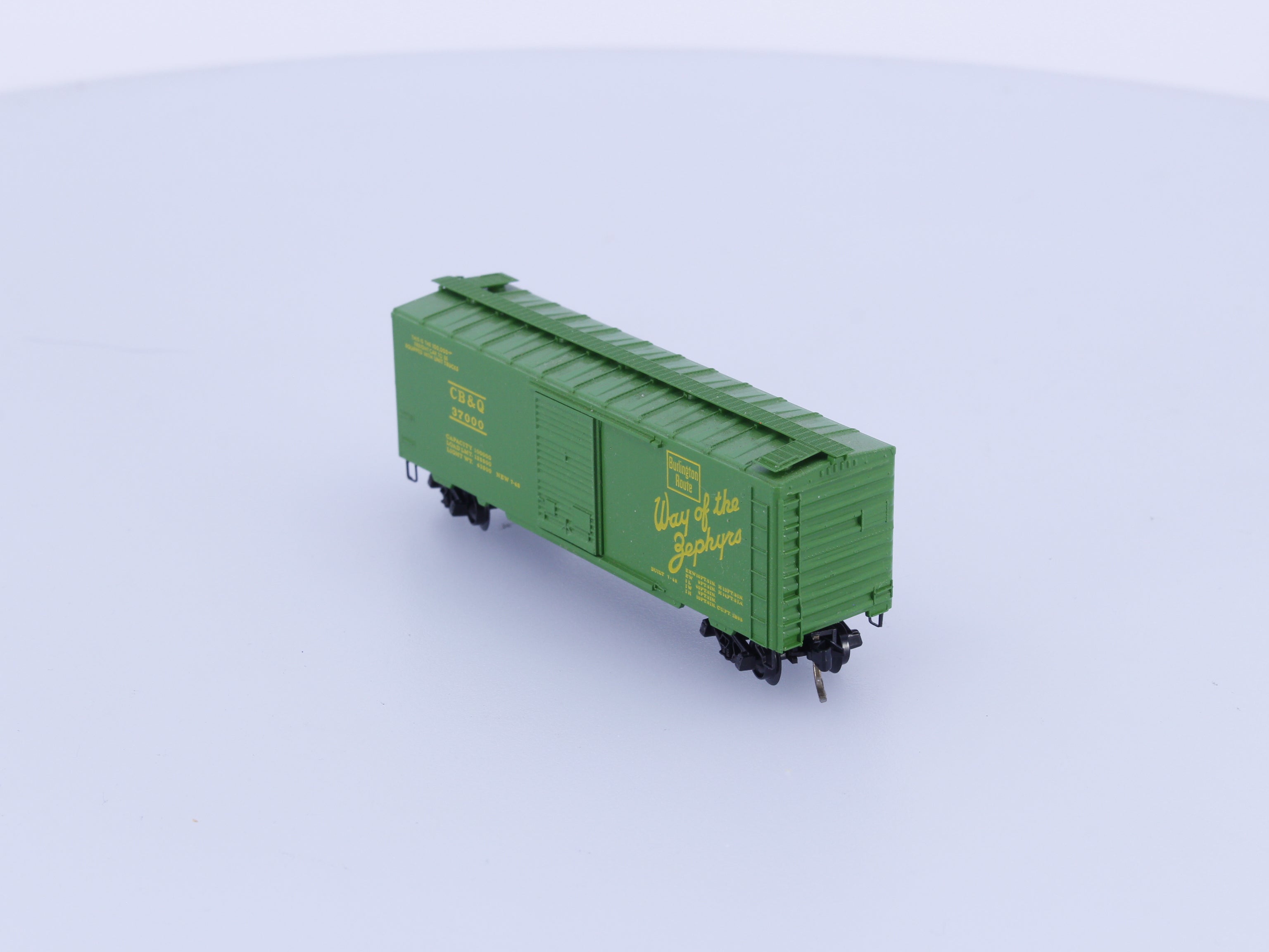 Micro Trains 20131 N 40' Standard Box Car Single Door Chicago Burlington and Quincey (CBQ) 37000