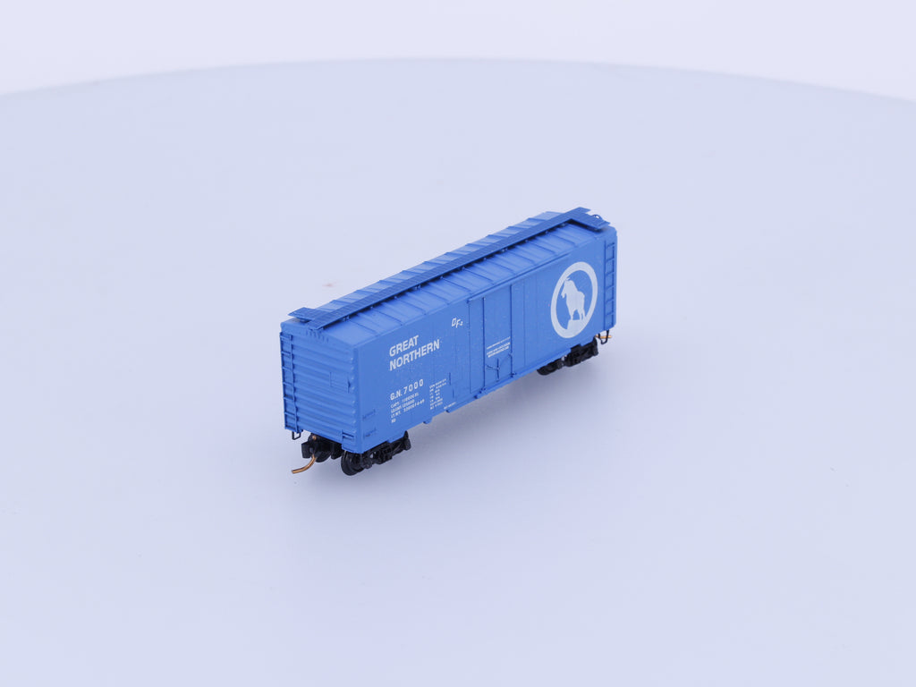 Micro Trains 21190-1 N 40' Standard Box Car, Plug Door Great Northern (GN) 7000 (#1)