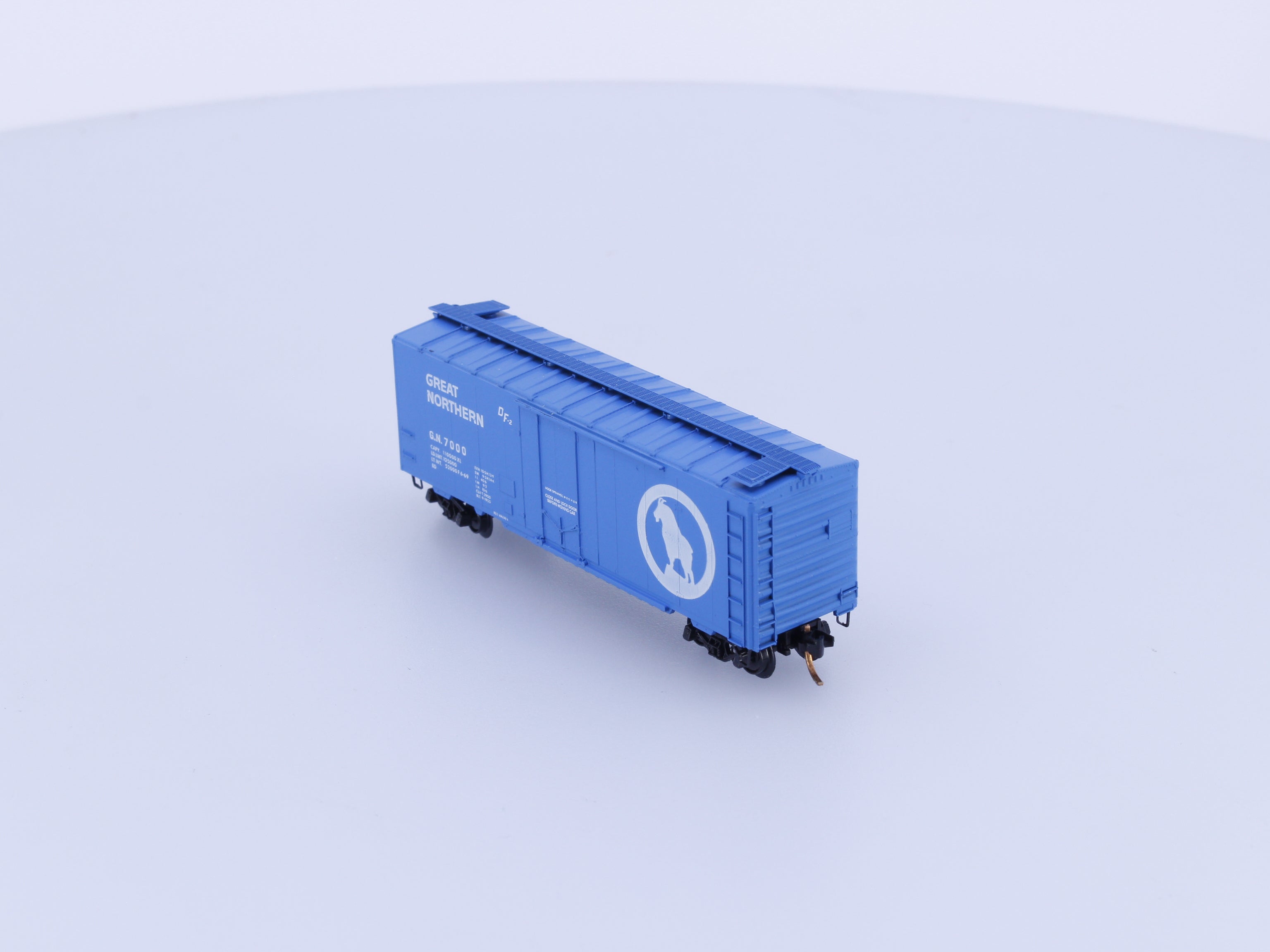 Micro Trains 21190-1 N 40' Standard Box Car, Plug Door Great Northern (GN) 7000 (#1)