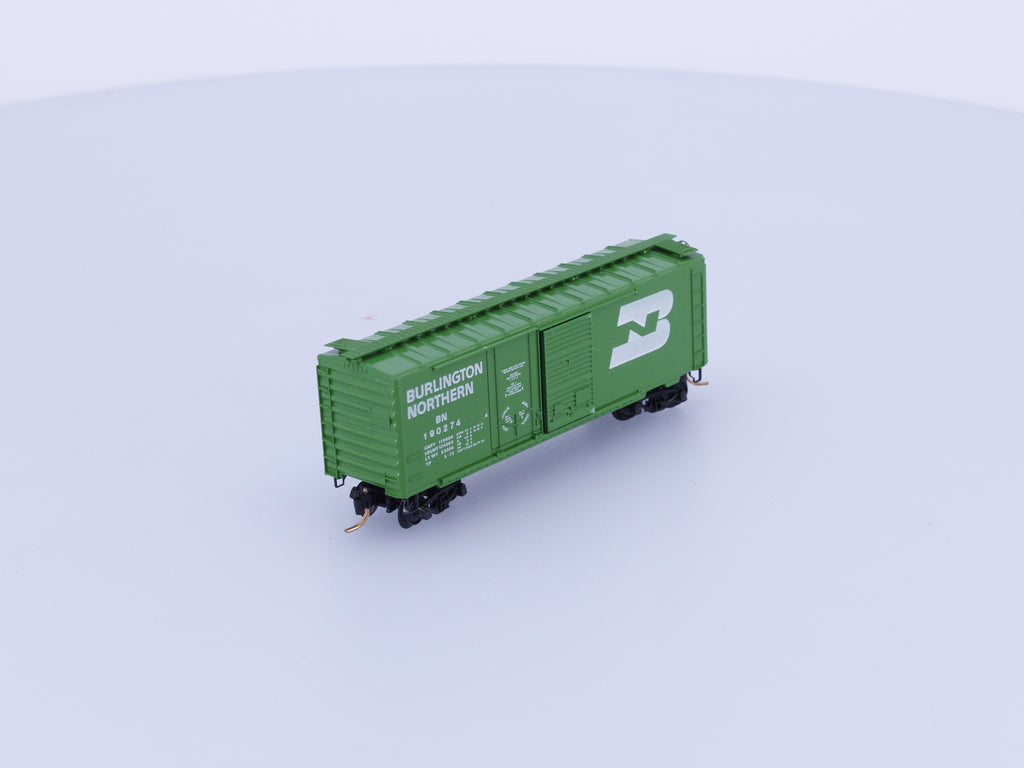Micro Trains 22011 N 40' Standard Box Car Plug & Sliding Door Burlington Northern (BN) 190274 (#1)