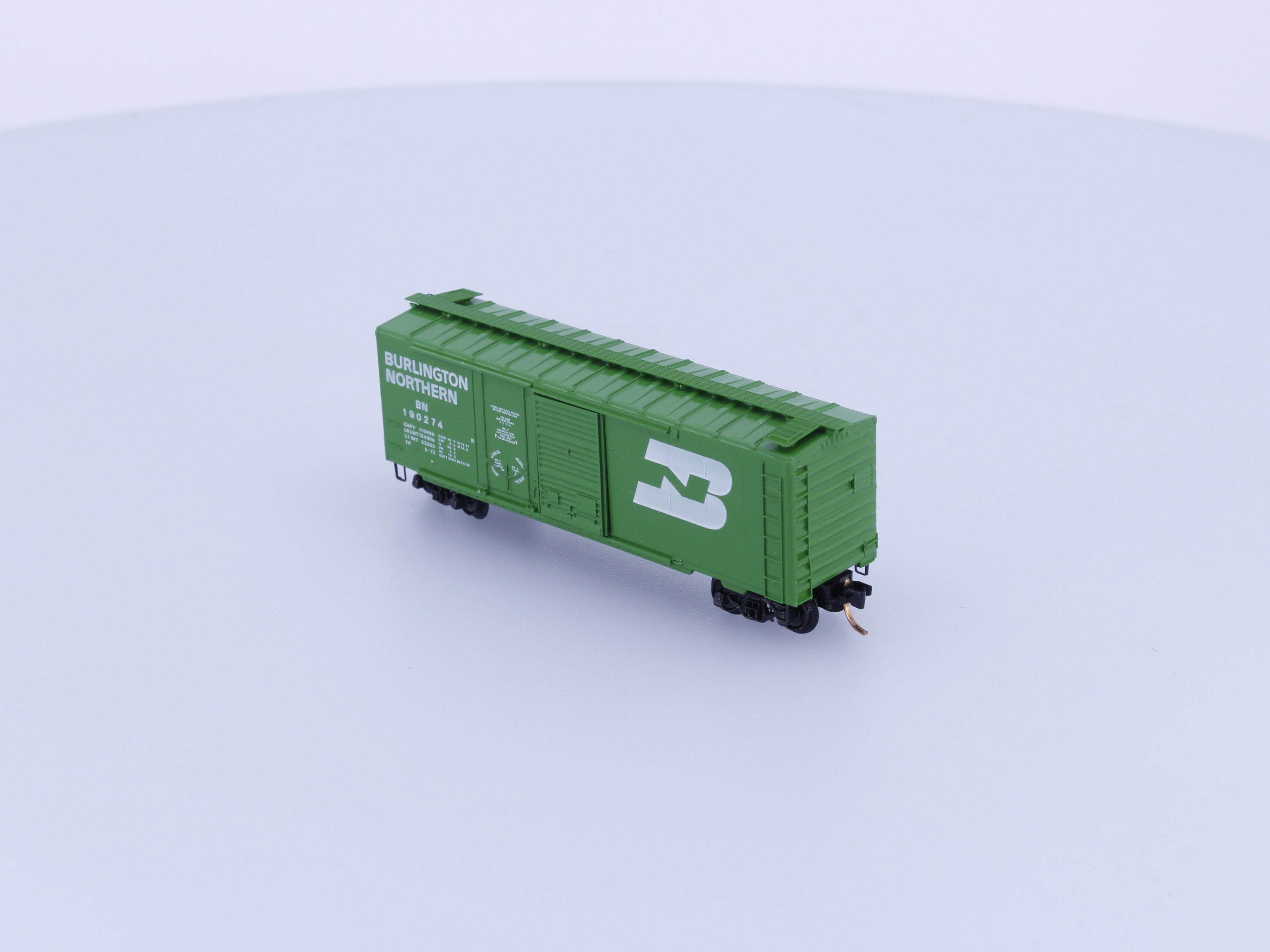 Micro Trains 22011 N 40' Standard Box Car Plug & Sliding Door Burlington Northern (BN) 190274 (#1)