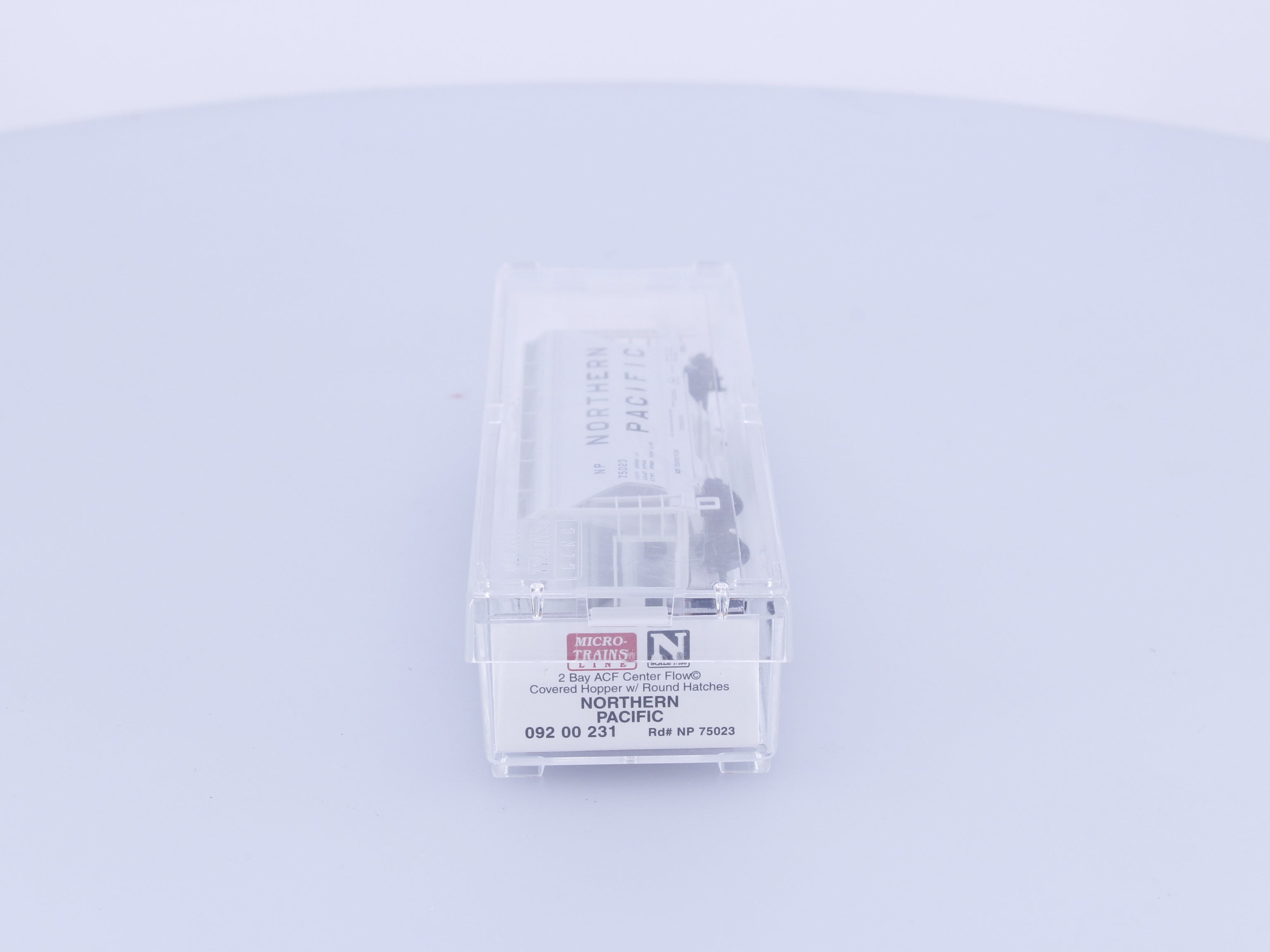 Micro Trains 09200231 N Covered Hopper, 2-Bay, ACF Centerflow Northern Pacific (NP) 75023