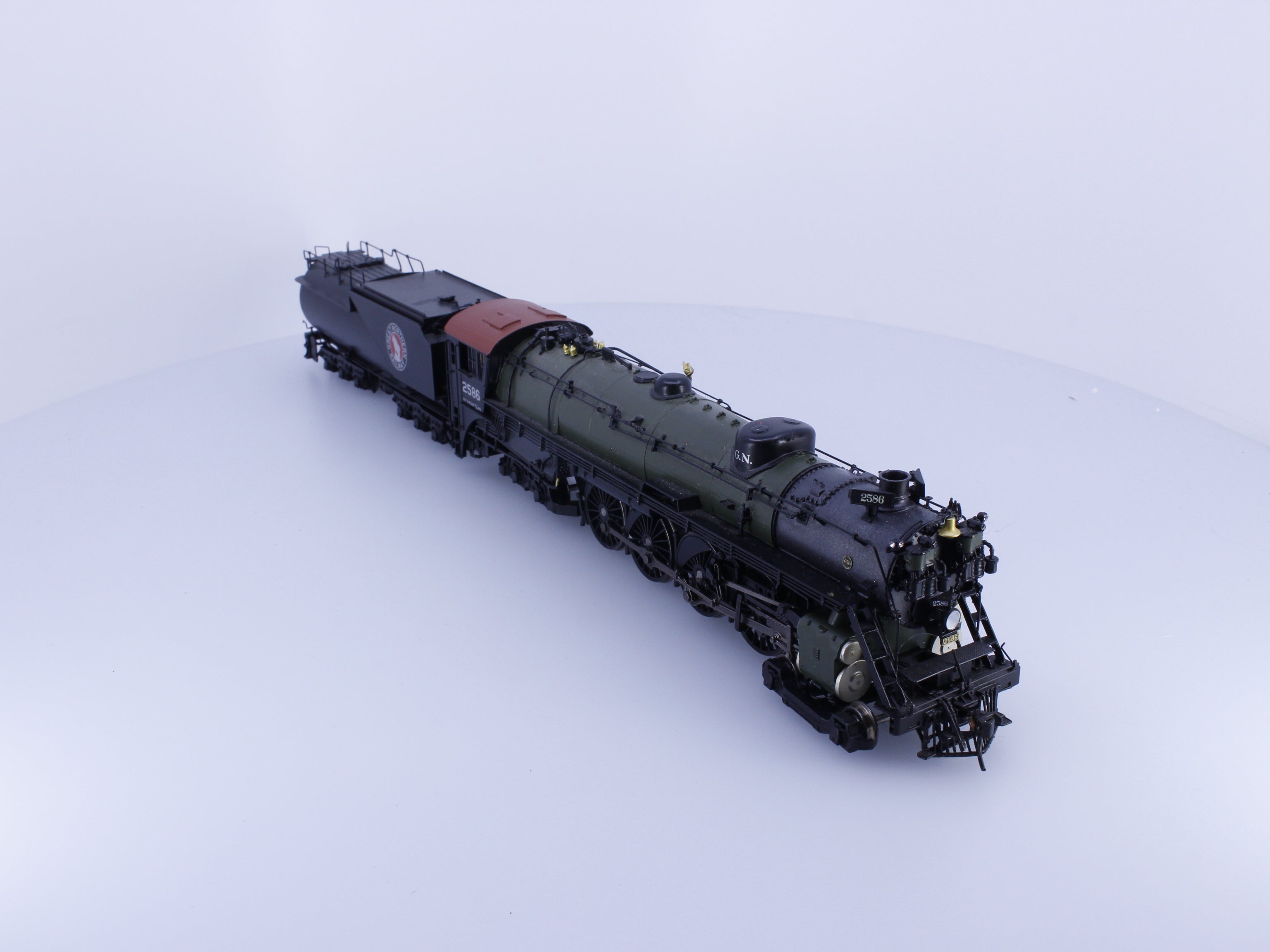 Broadway Limited Imports 2874 HO Brass Hybrid S2 4-8-4 Steam Locomotive Great Northern (GN) 2586 DCC & Sound