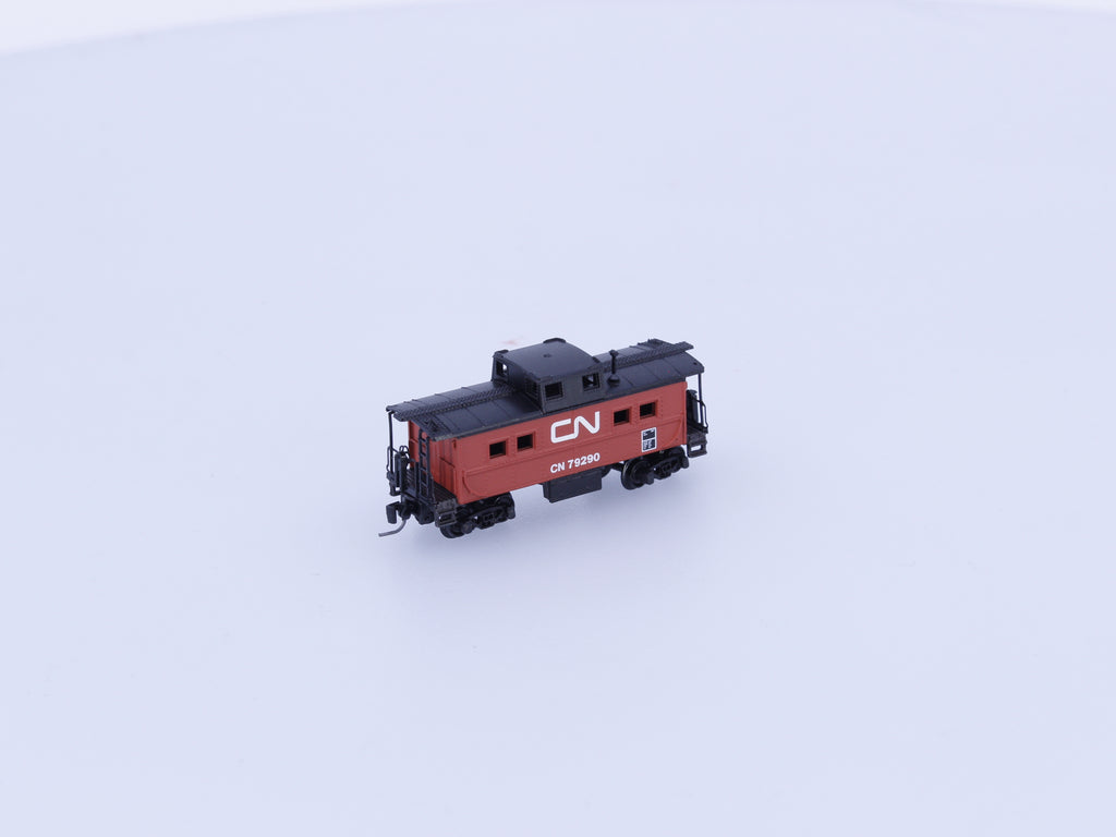 Micro Trains 535 00 320 Z Centre Cupola Caboose Canadian National (CN) 79290 (#1)