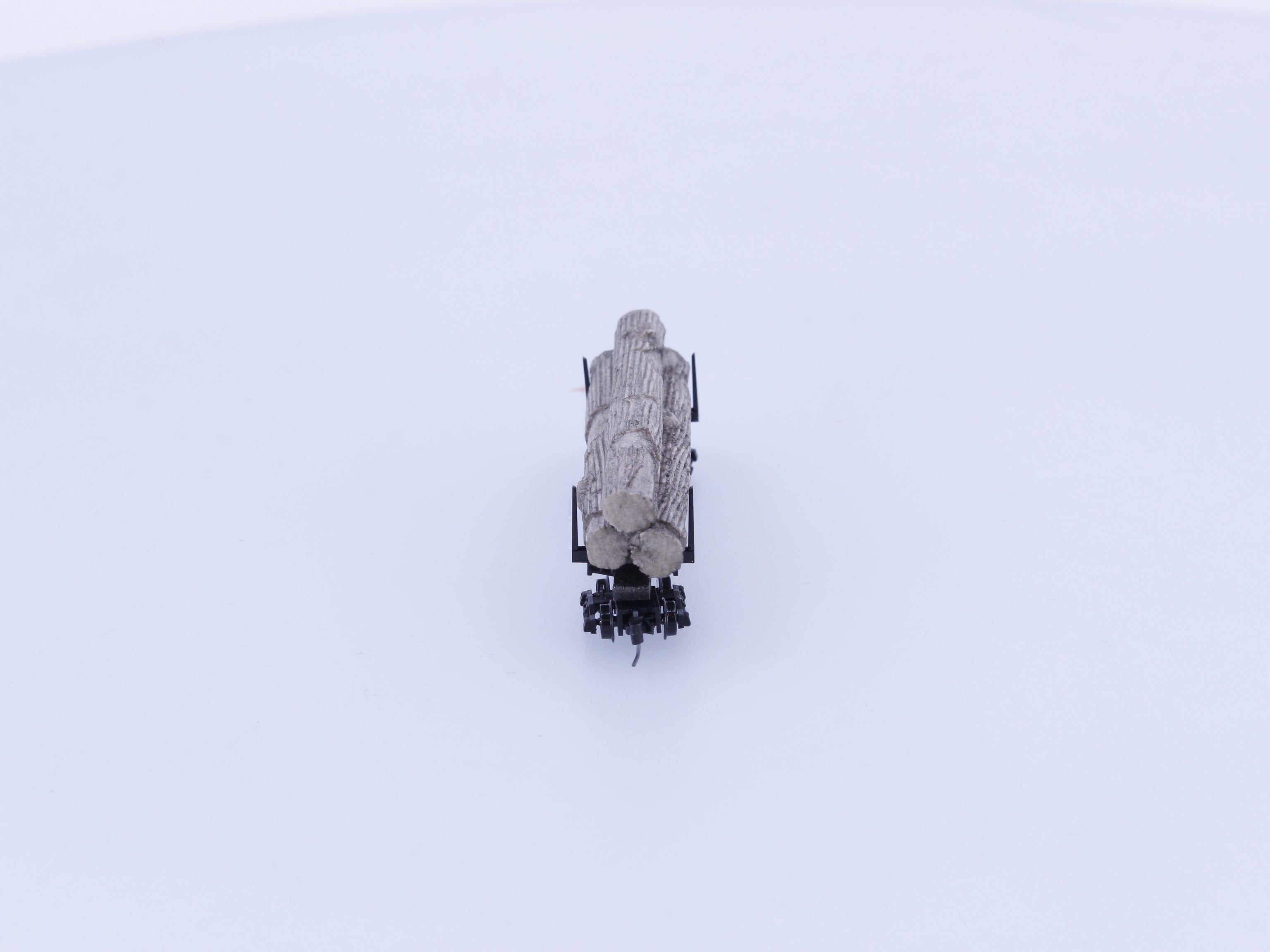 Micro Trains 538 00 020 Z 40' Modern Log Car and Log Load