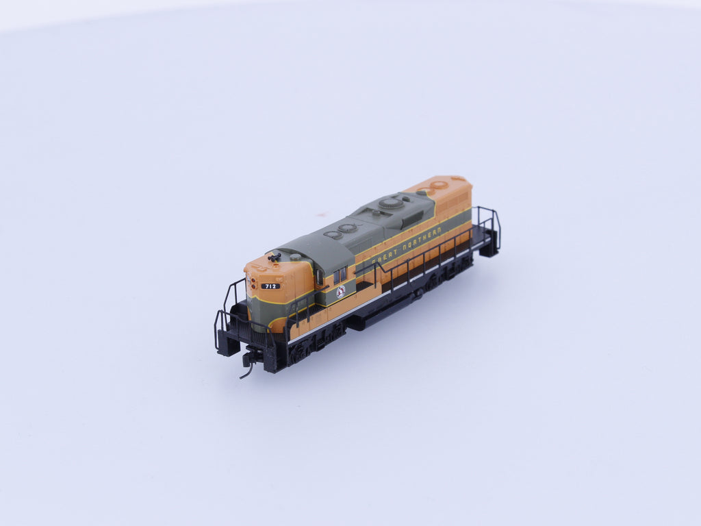 Micro Trains 982 01 191 Z GP9 Diesel Locomotive Great Northern (GN) 712 Analog DC