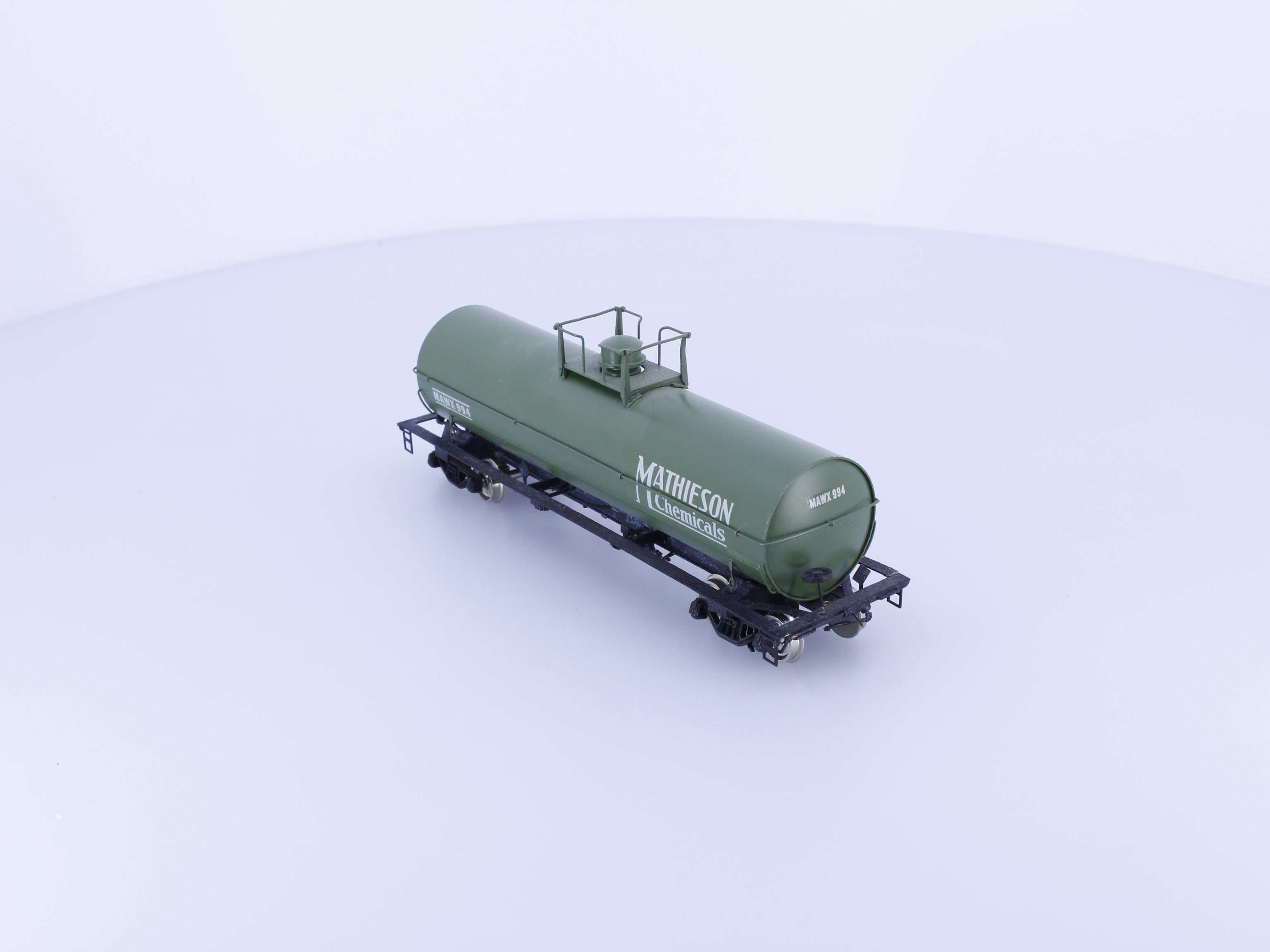 Precision Scale Company 15654-6 HO 11,141 Gallon Tank Car Mathieson Chemicals 994