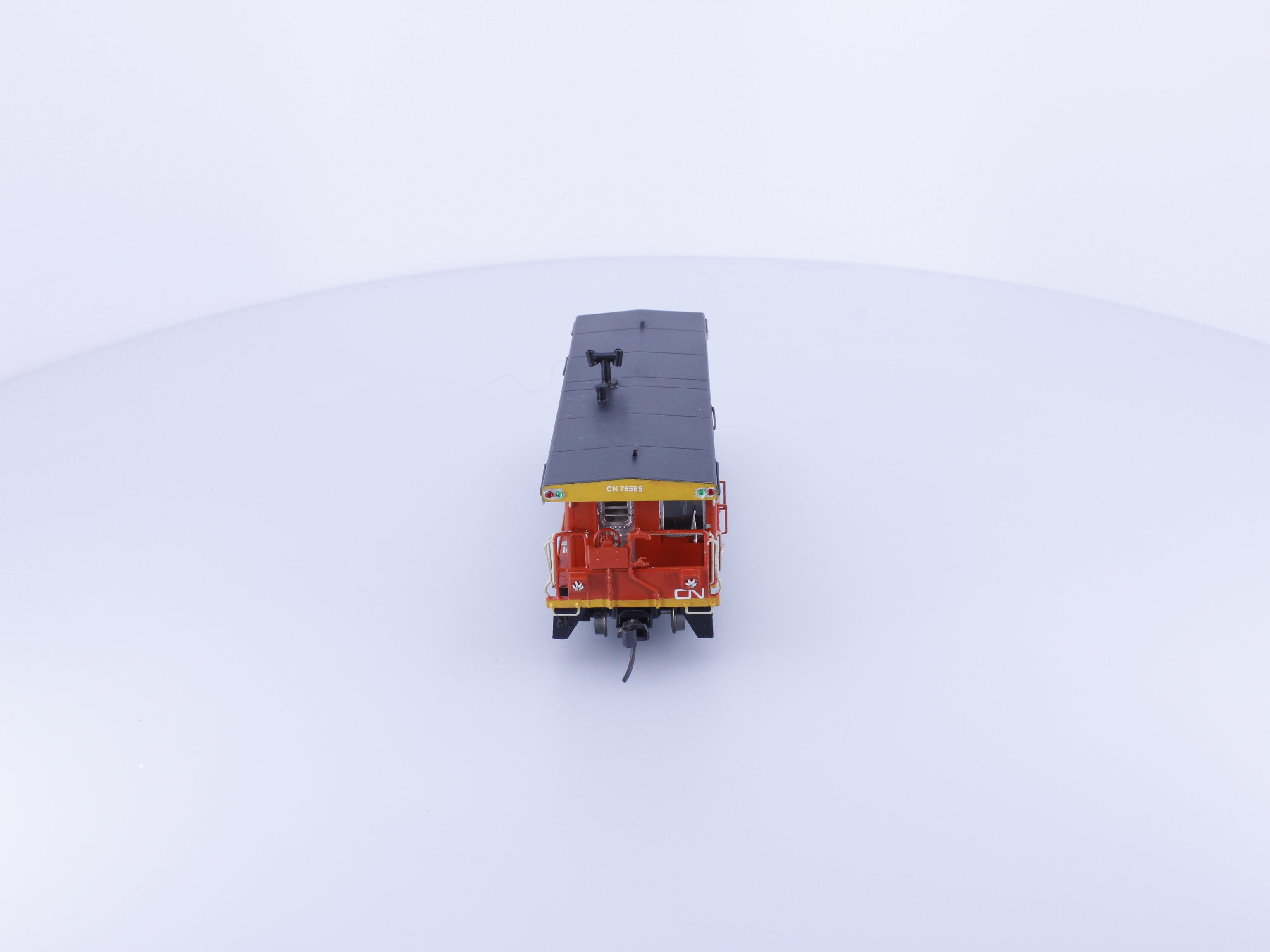 Overland OMI-1173 HO Brass VAN Caboose Factory Painted Canadian National (CN) 76501-76709