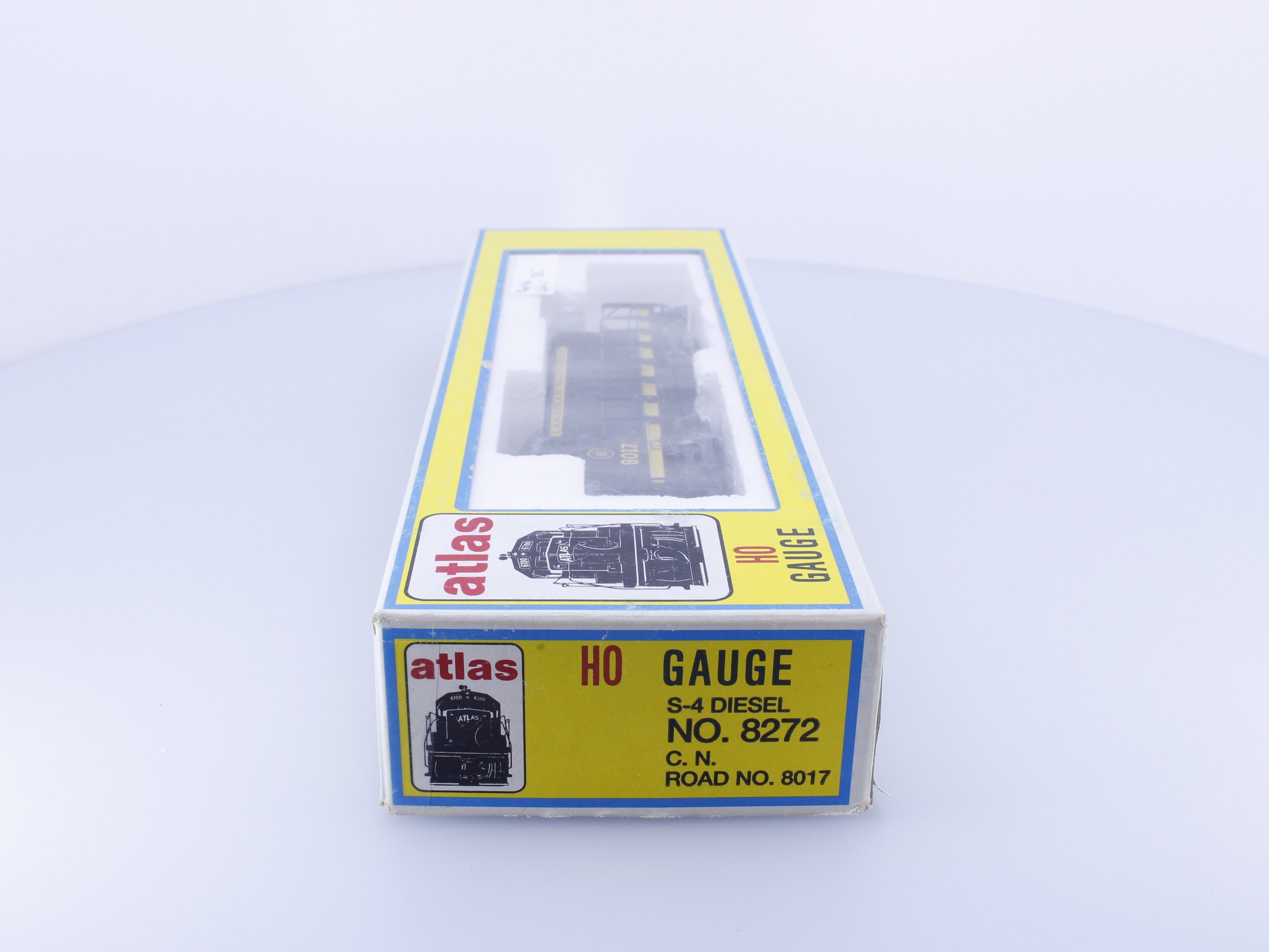 Atlas 8272 HO S-4 Diesel Locomotive Canadian National (CN) 8017 Analog DC