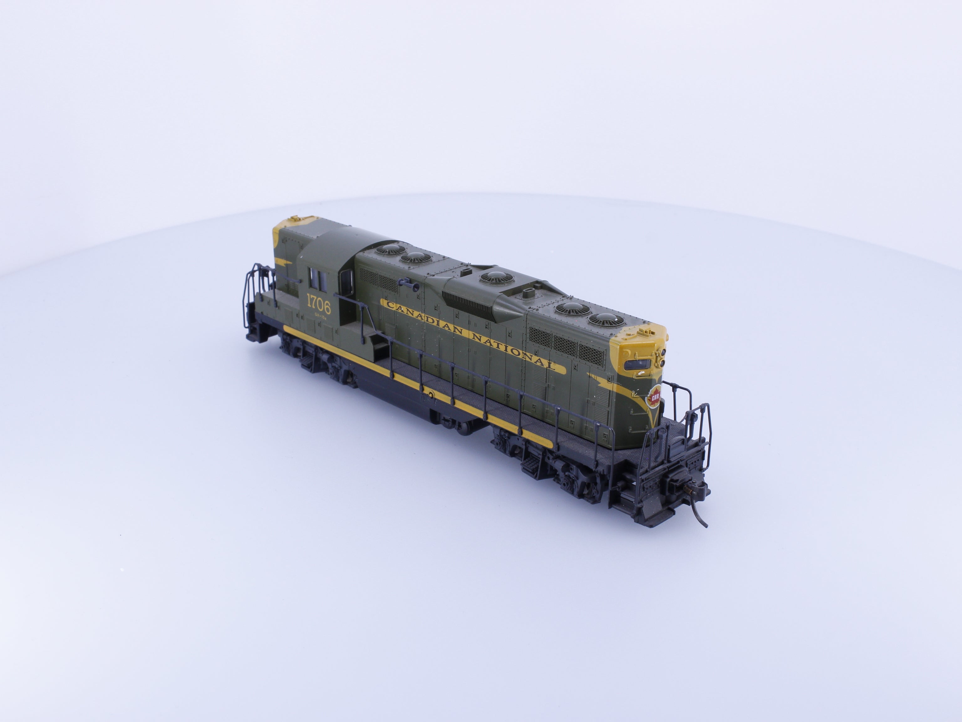 Atlas 8229 HO GP-7 Diesel Locomotive Canadian National (CN) 1706 Analog DC