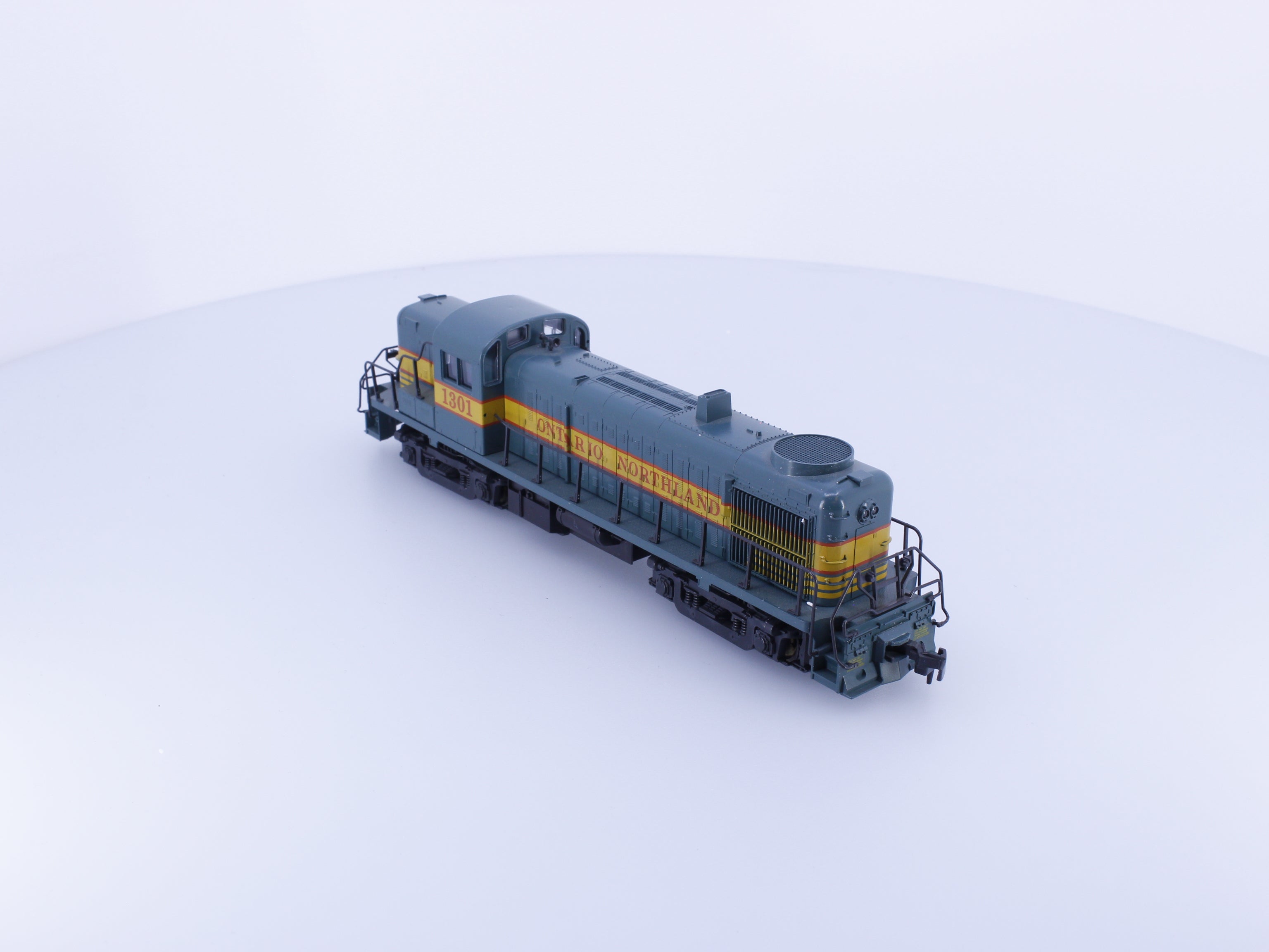 Atlas 8156 HO RS-3 Diesel Locomotive Ontario Northland (ONT) 1301 Analog DC
