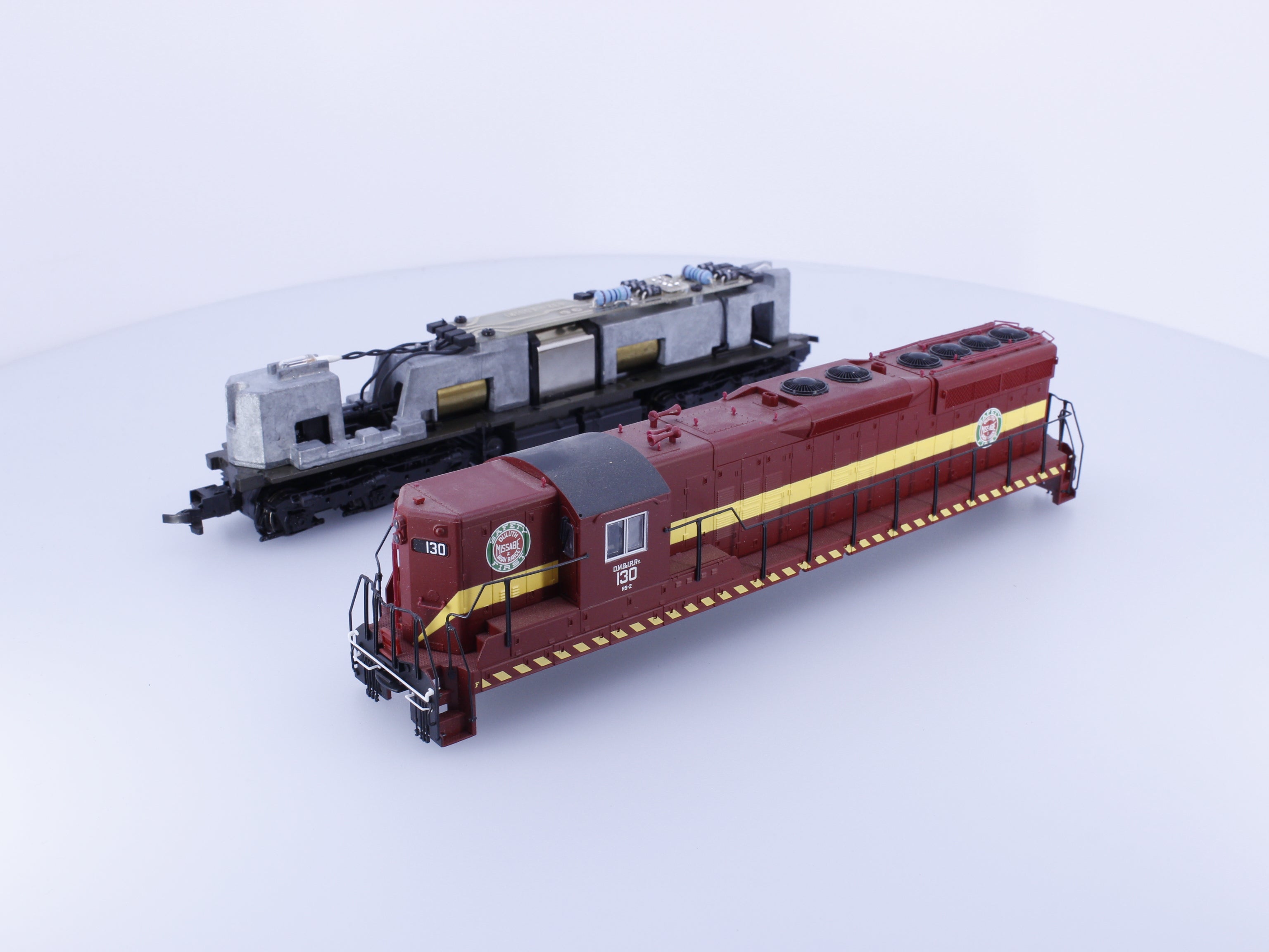 Proto 2000 21189 HO SD9 Diesel Locomotive Duluth Missabe and Iron Range Railway (DMIR) 130 Analog DC