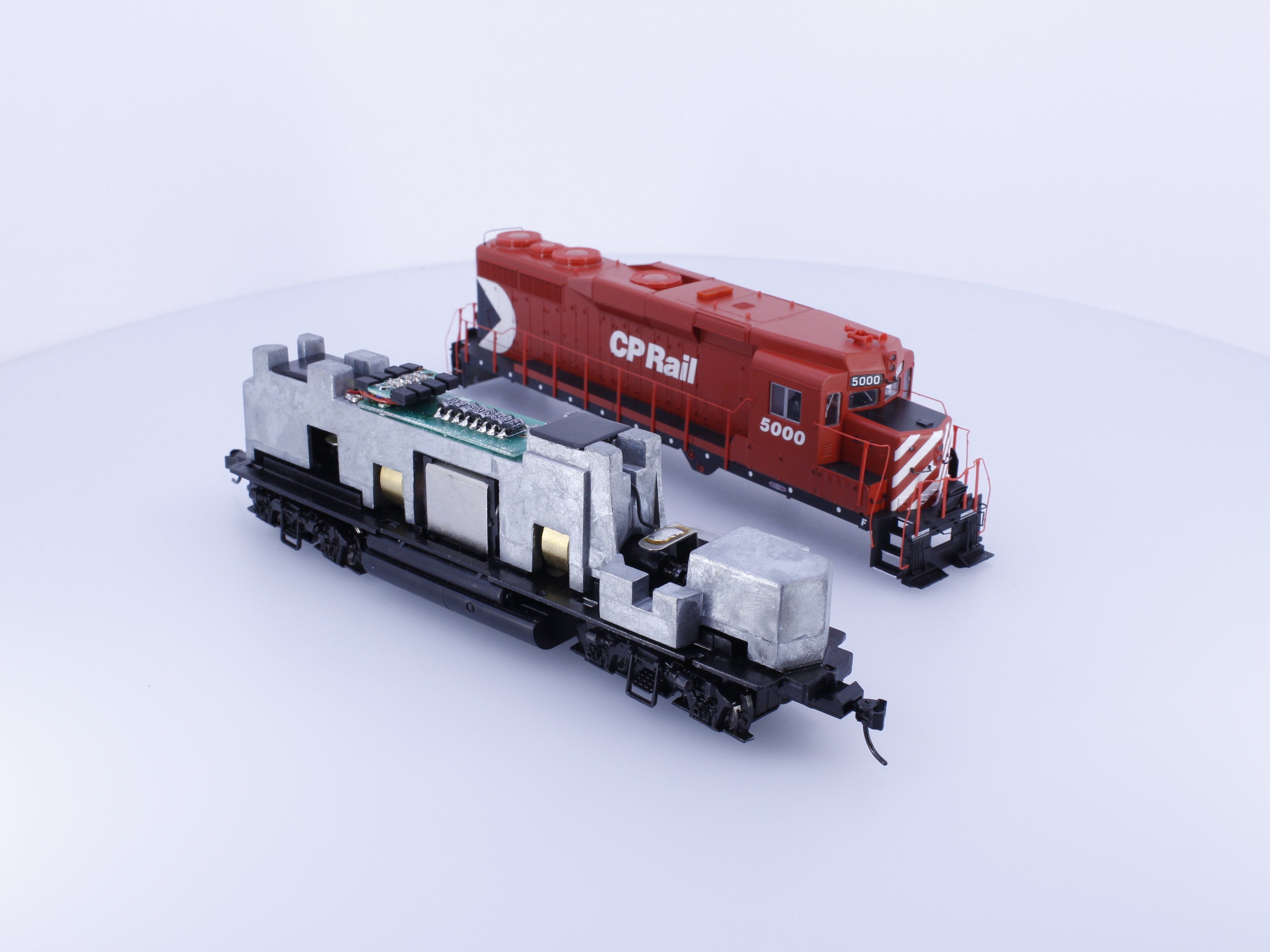 Proto 2000 80006 HO GP30 Phase II Diesel Locomotive Canadian Pacific (CP) 5000 DCC Ready