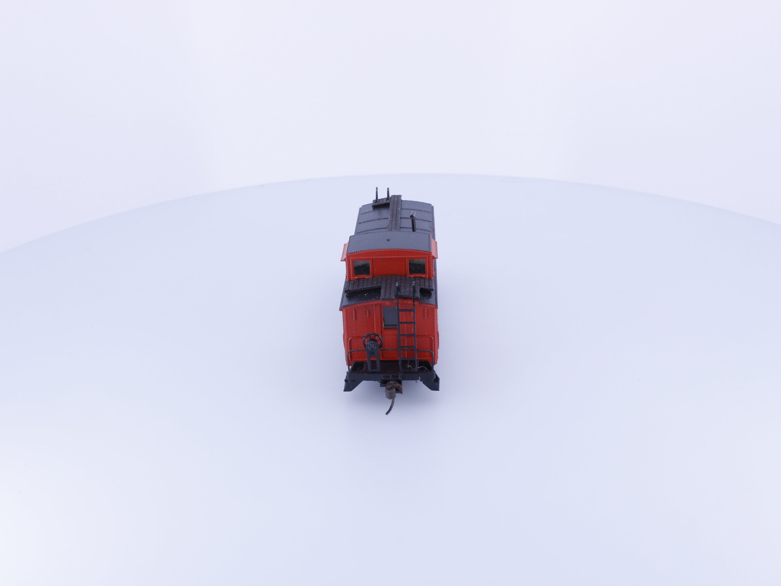 Athearn 1269 HO Cupola Caboose Atchison Topeka and Santa Fe (ATSF) 999025