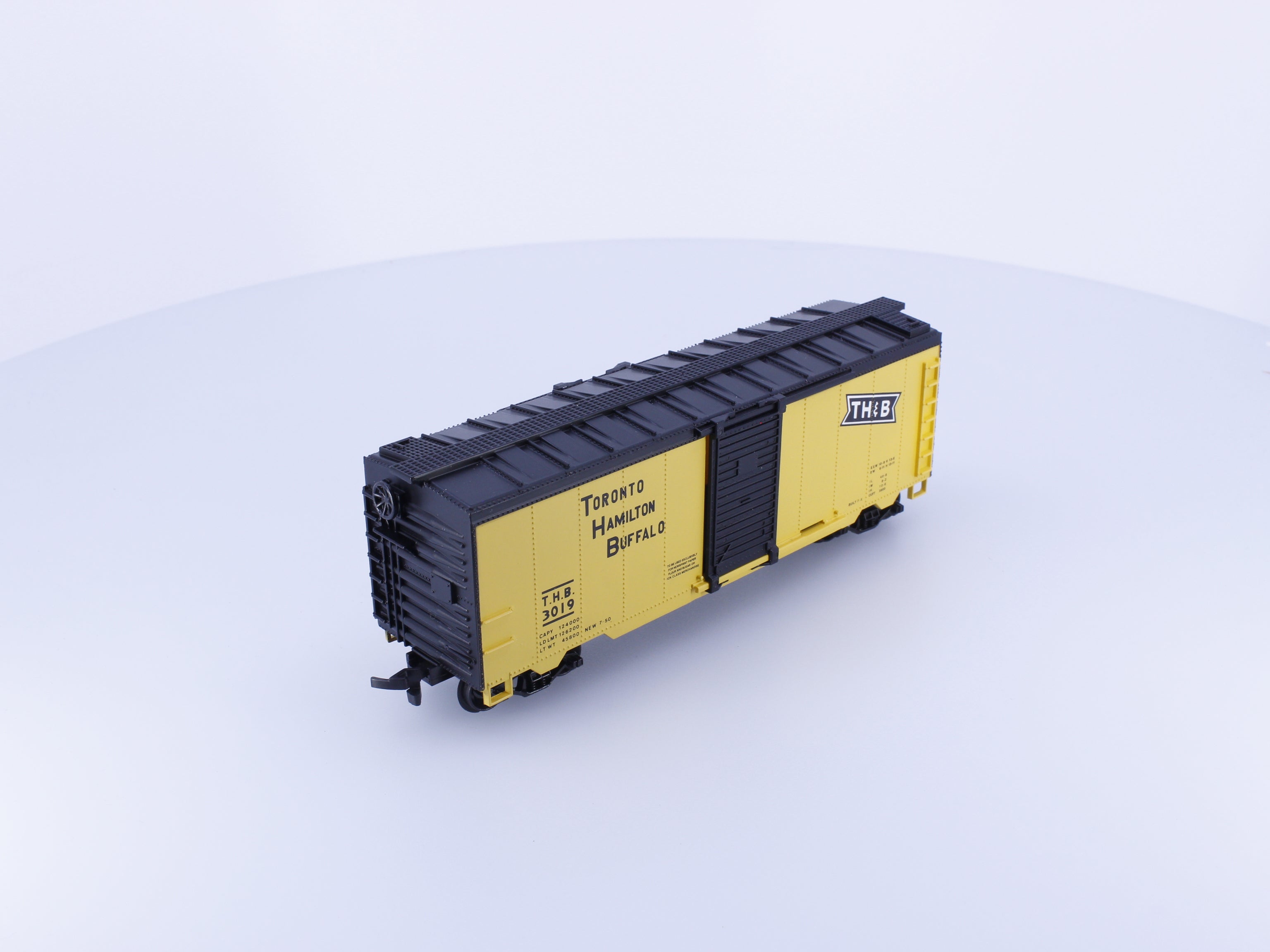 Lifelike 8462D HO 40' Box Car Toronto Hamilton and Buffalo (THB) 3019