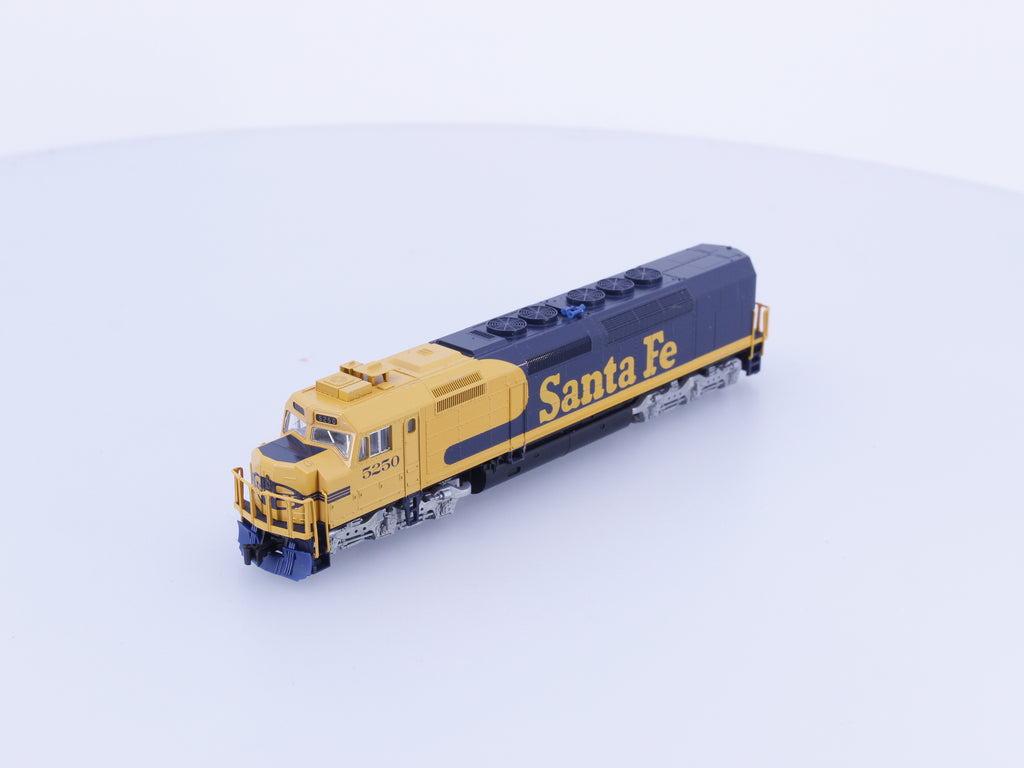 Kato 176-9211 N SDP40F Type-IV-a Diesel Locomotive Santa Fe (SF) 5250 Analog DC