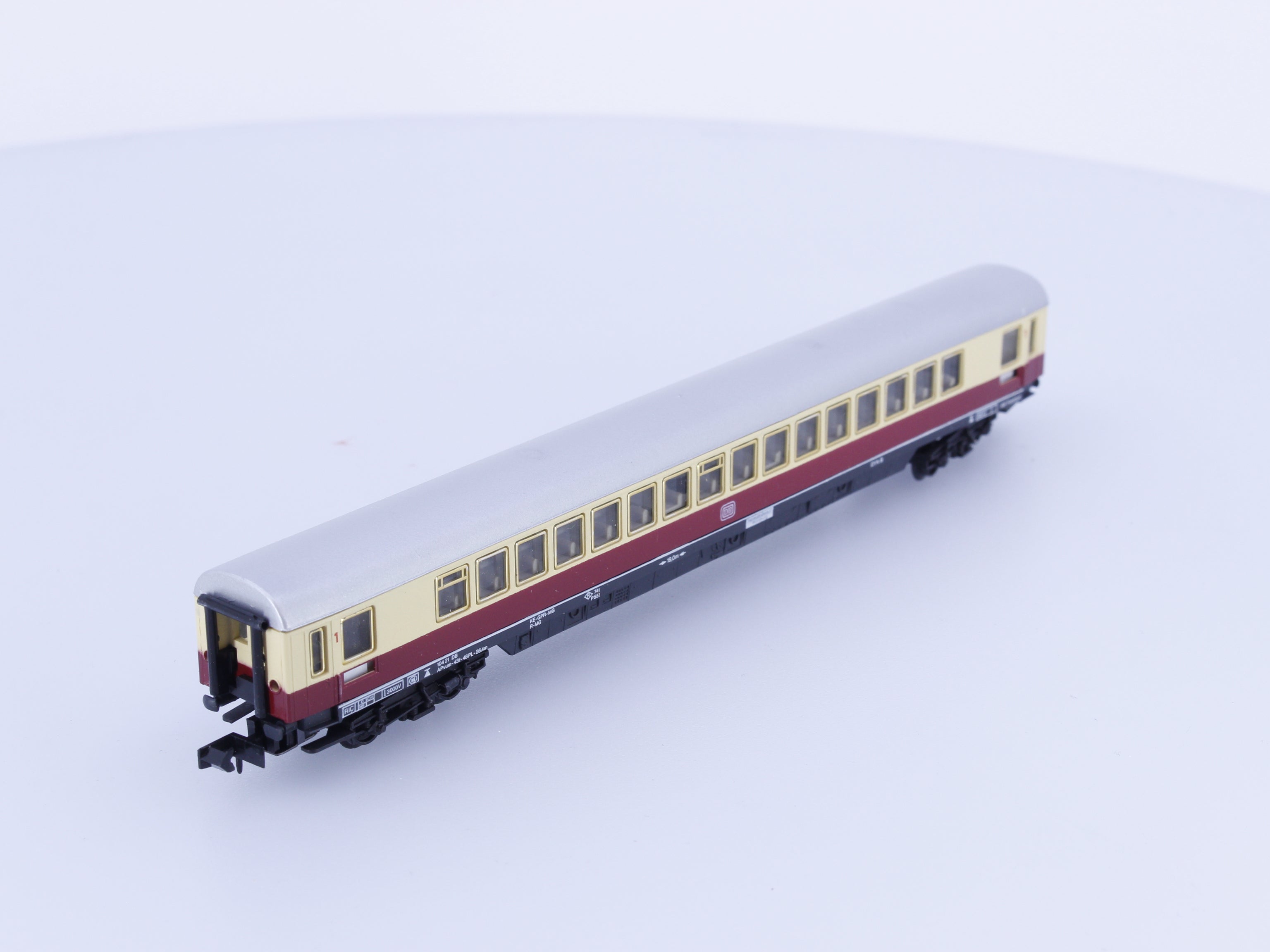 Arnold 3820 N DB Personenwagen 1. Kl 10421