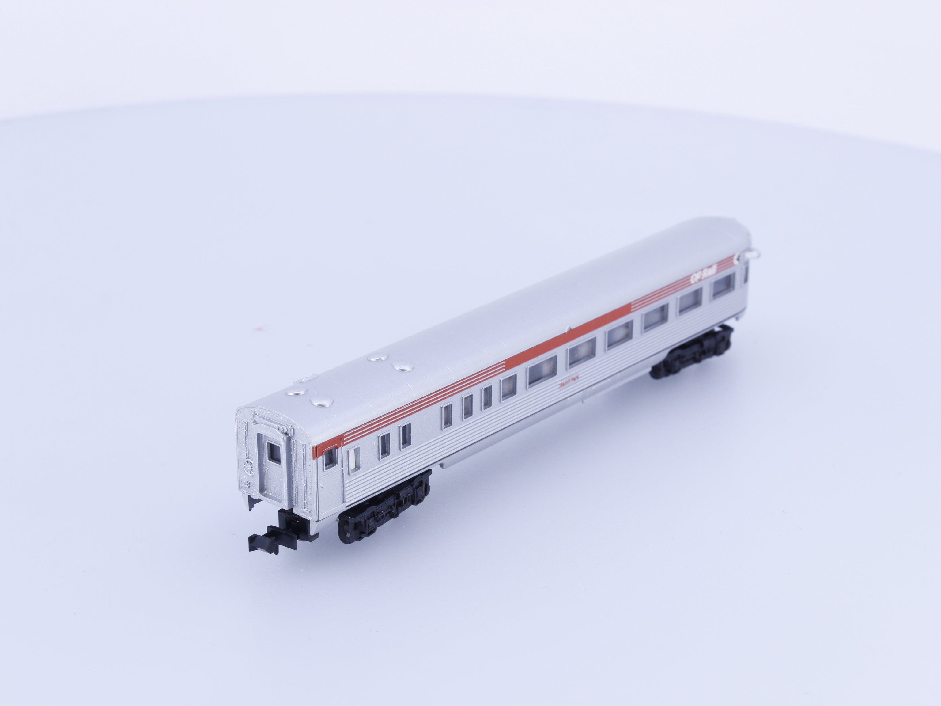 Minitrix 3056 N Observation Passenger Coach Park Car Canadian Pacific (CP) Banff Park