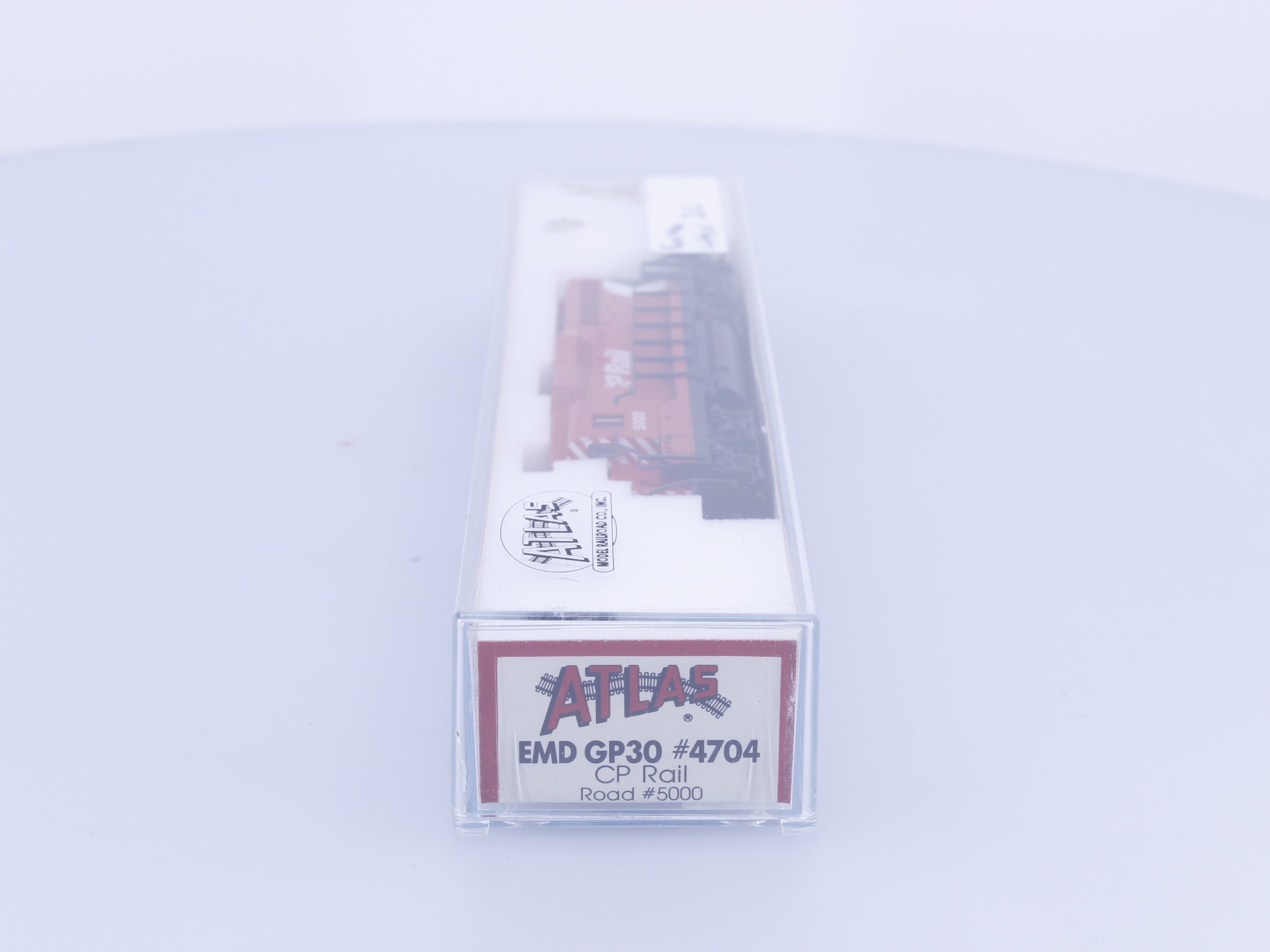 Atlas 4704 N EMD GP30 Diesel Locomotive Canadian Pacific (CP) 5000 Analog DC