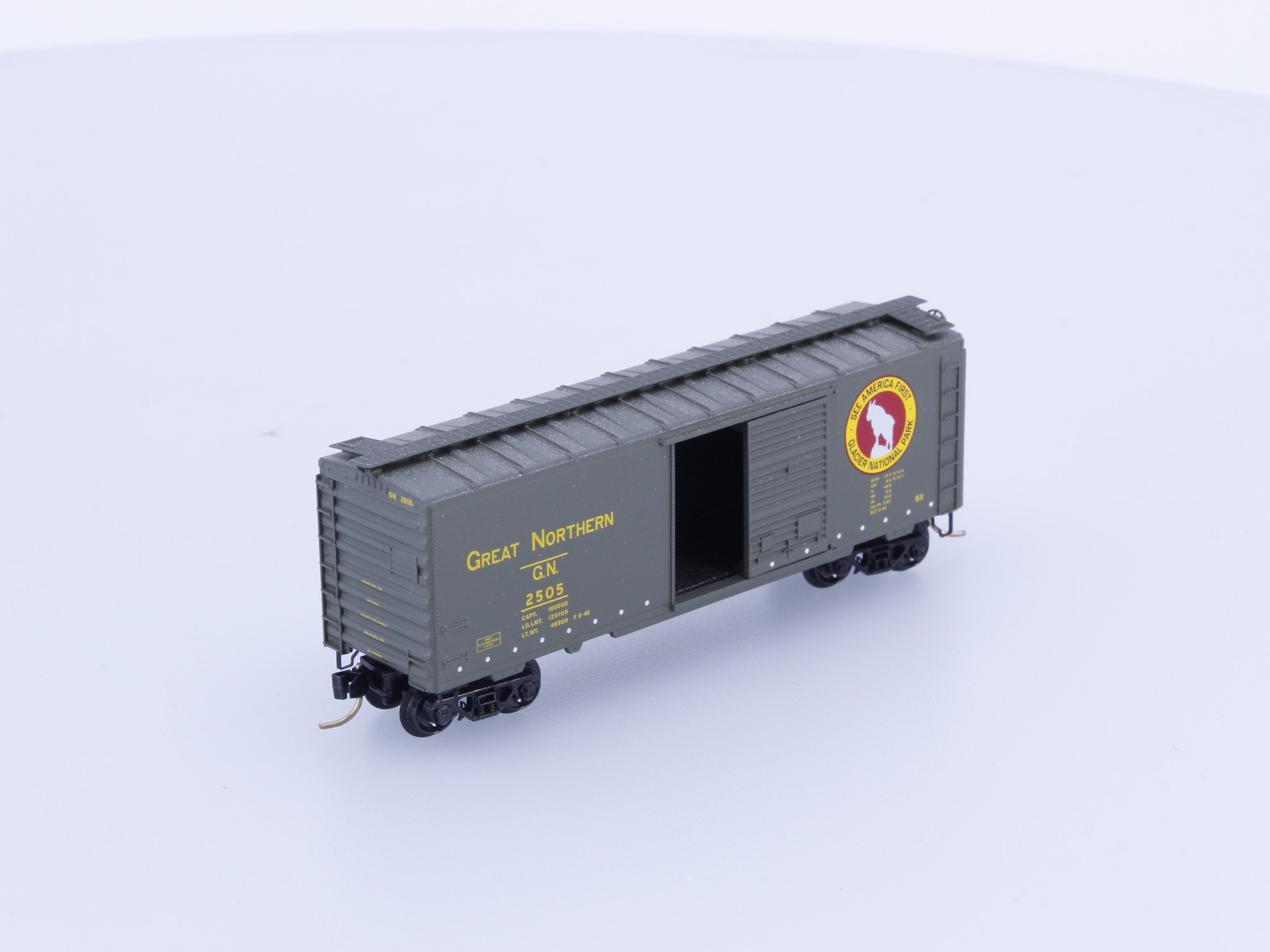 Micro Trains 20416 N 40' Single Door Boxcar, PS-1 Great Northern (GN) 2505