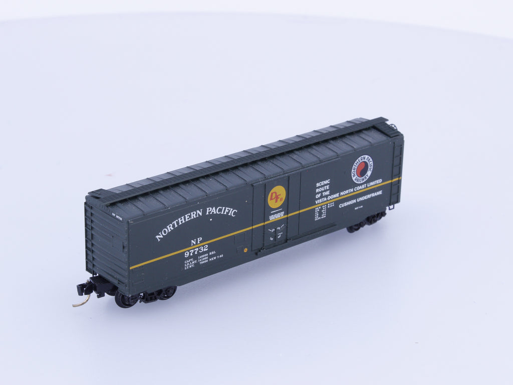 Micro Trains 32200 N 50' Steel Plug Door Boxcar Northern Pacific (NP) 97732
