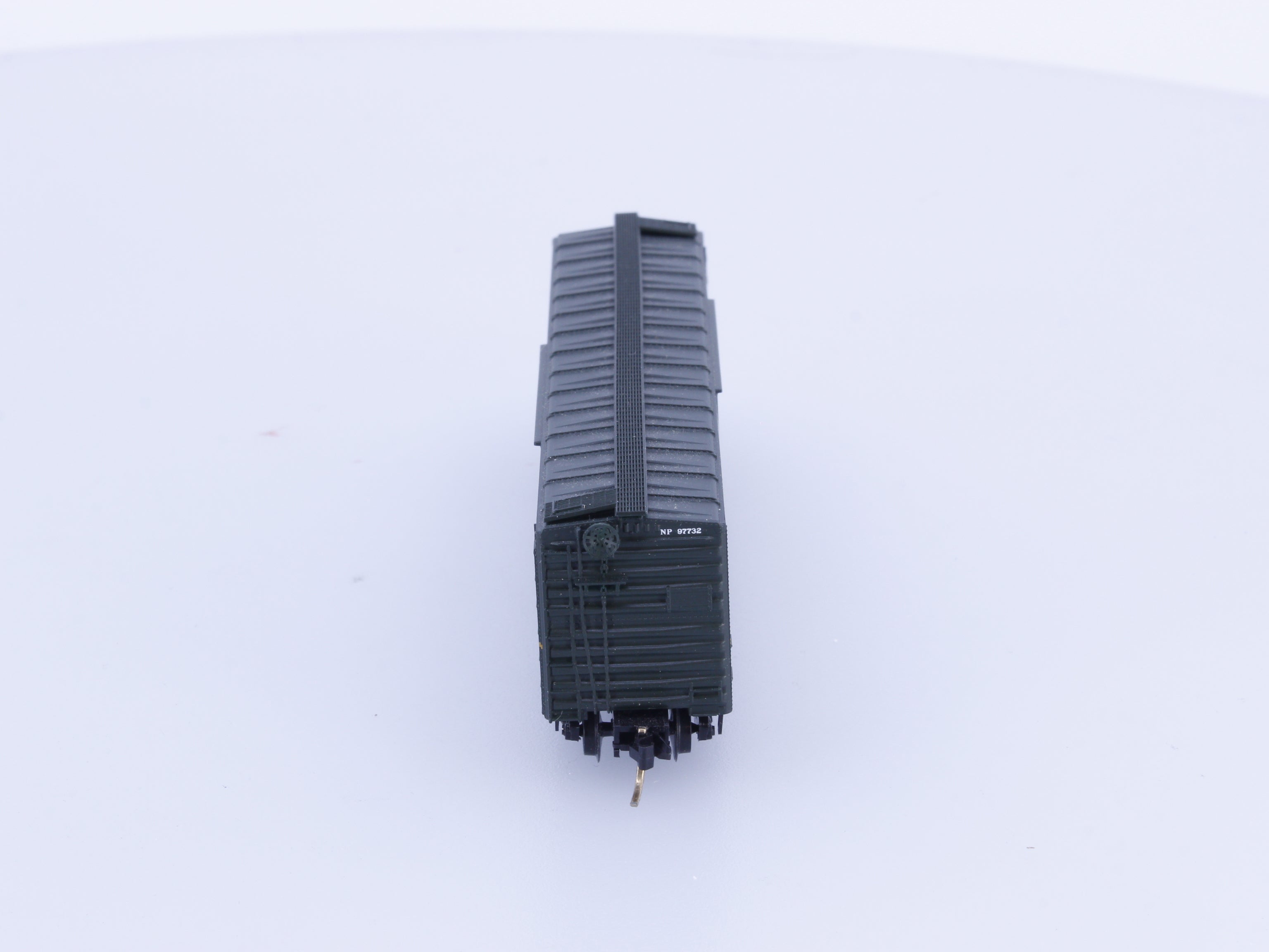 Micro Trains 32200 N 50' Steel Plug Door Boxcar Northern Pacific (NP) 97732