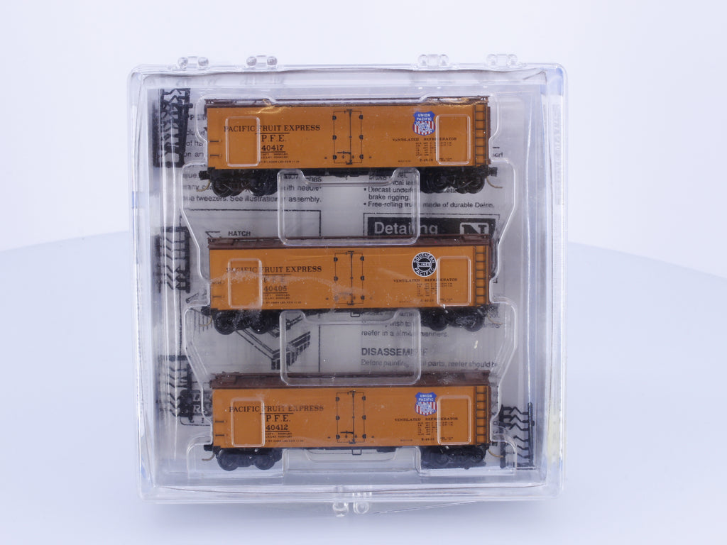 Micro Trains 59012 N 40' Steel Side Ice Reefer 3 Pack Pacific Fruit Express (PFE) 40405,40412,40417