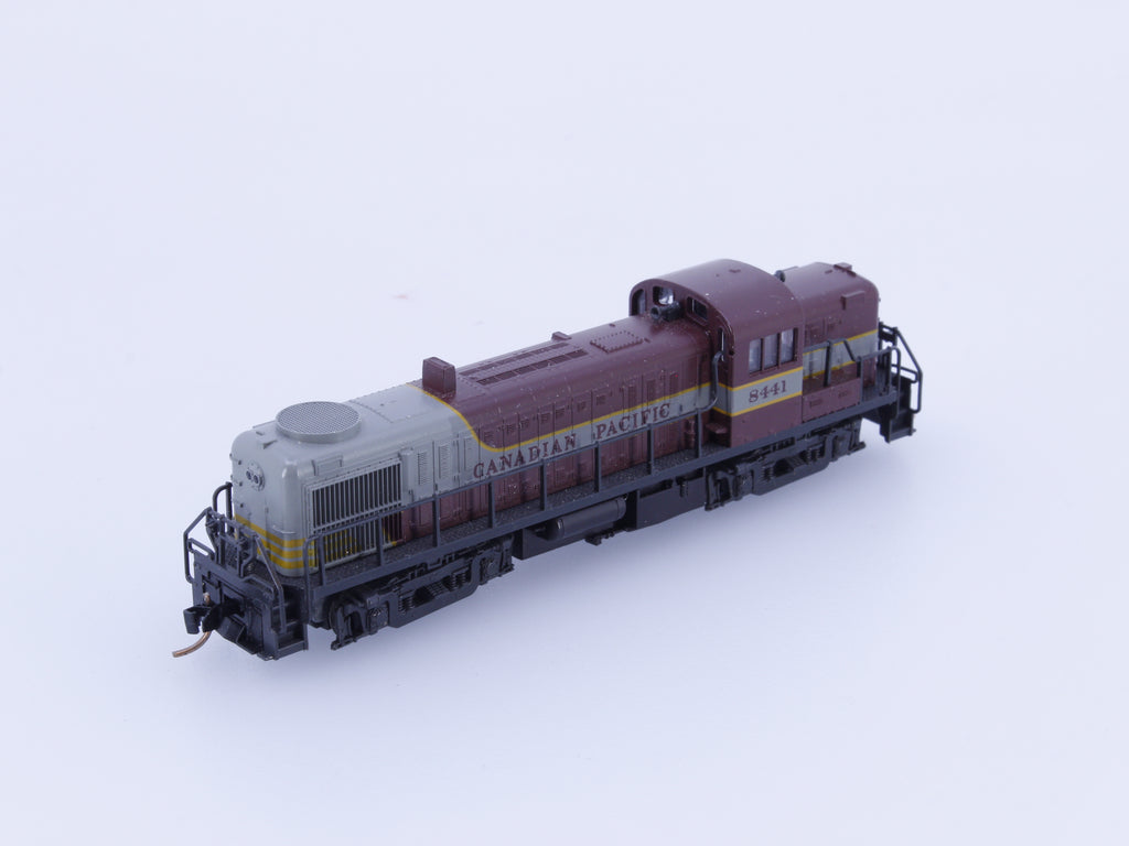 Atlas 42015 N ALCO RS-3 Diesel Locomotive Canadian Pacific (CP) 8441 Analog DC