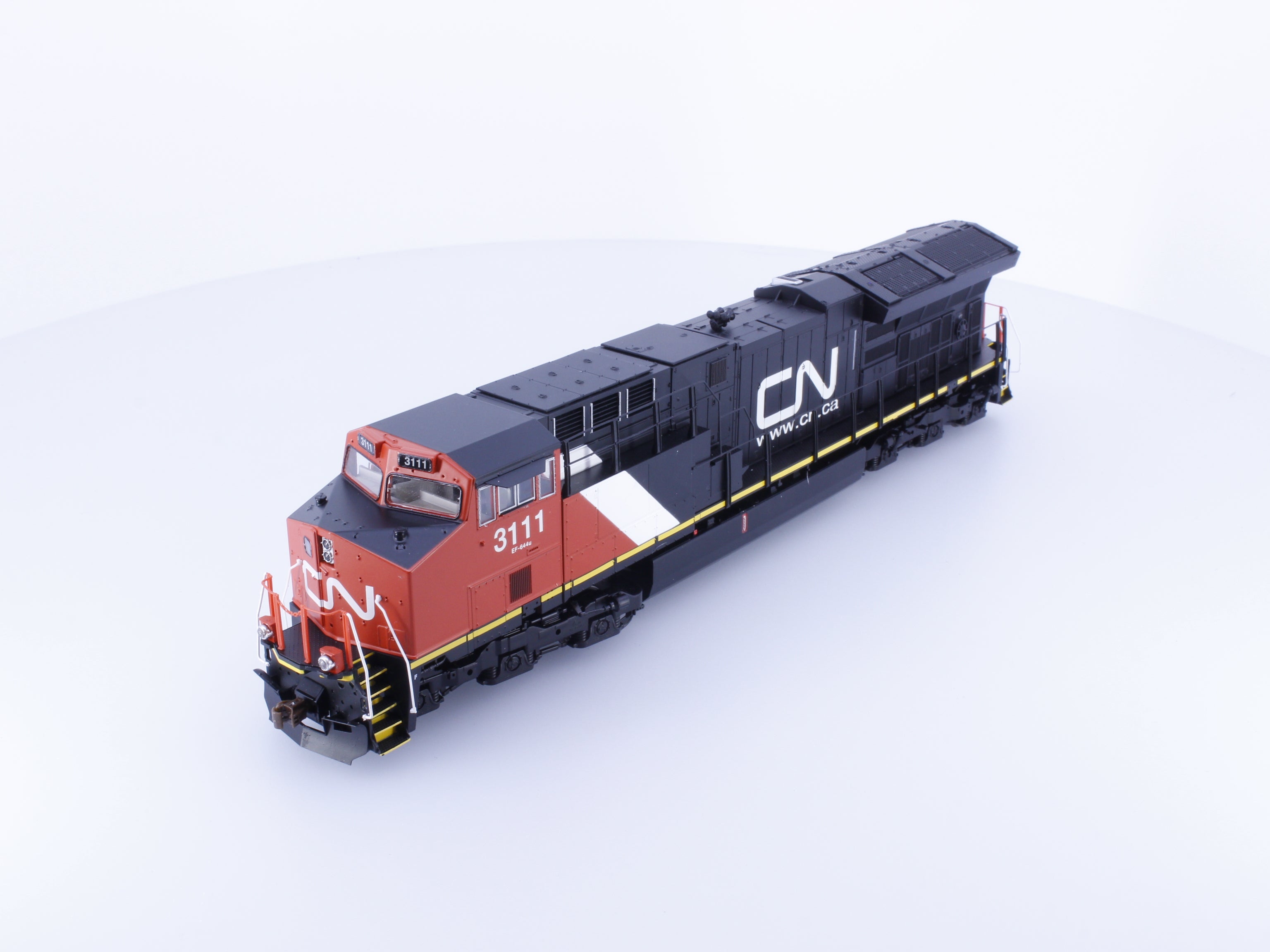 ScaleTrains SXT10441 HO GE Tier 4 GEVO ET44AC Diesel Locomotive Canadian National (CN) 3111 DCC & Sound
