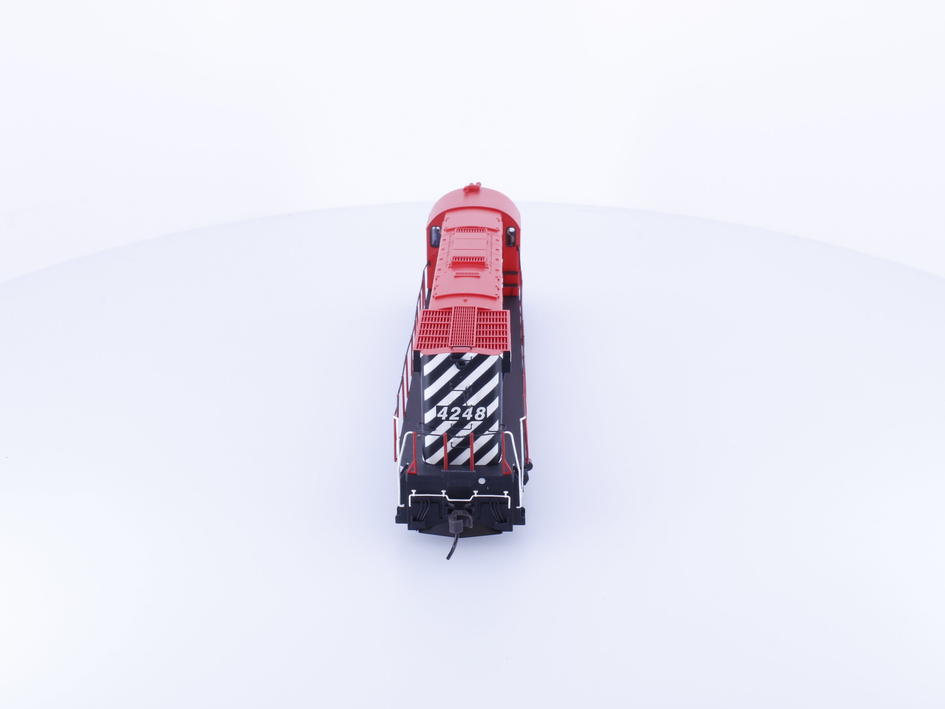 Atlas 550256 HO MLW C424 Phase III Diesel Locomotive Canadian Pacific (CP) 4248 Analog DC